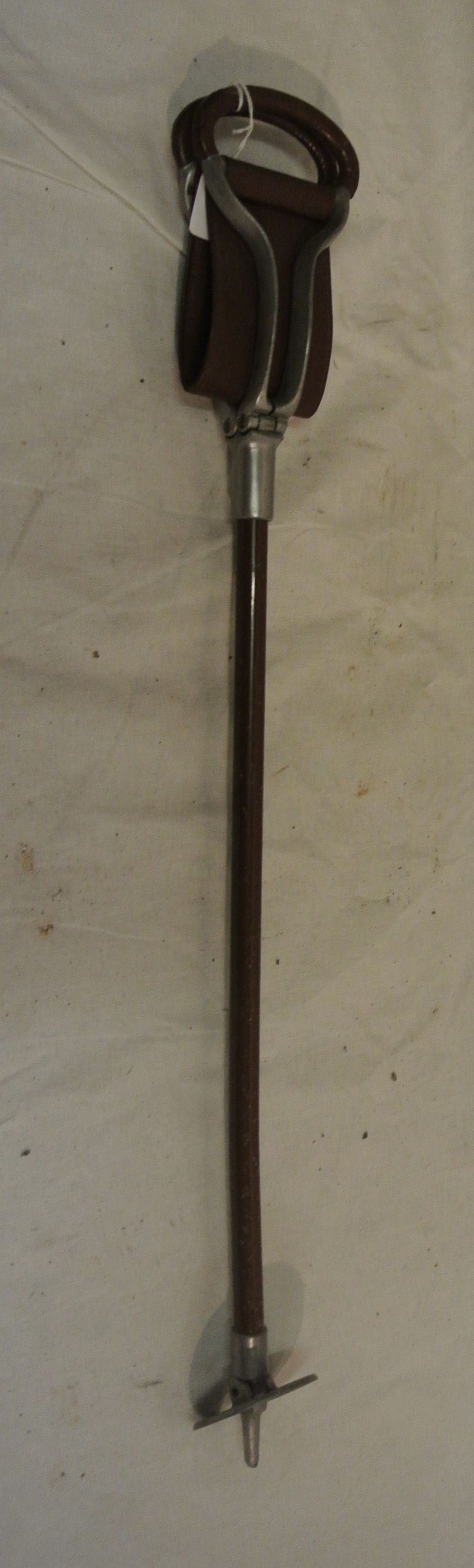 COLLECTABLES - A shooting stick, measuring 86cm lo - Image 2 of 2