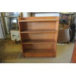 FURNITURE/ HOME - A retro shelving unit with 4 she