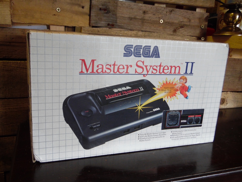 COLLECTABLES - A vintage/ retro Sega Master System