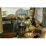 COLLECTABLES - A collection of 4 vintage items to