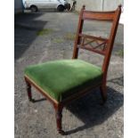 FURNITURE/ HOME - A small antique/ vintage oak fra