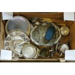 COLLECTABLES - A collection of various silver plat