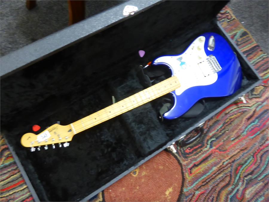 FENDER SQUIRE STRATOCASTER ELECTRIC GUITAR in fitt