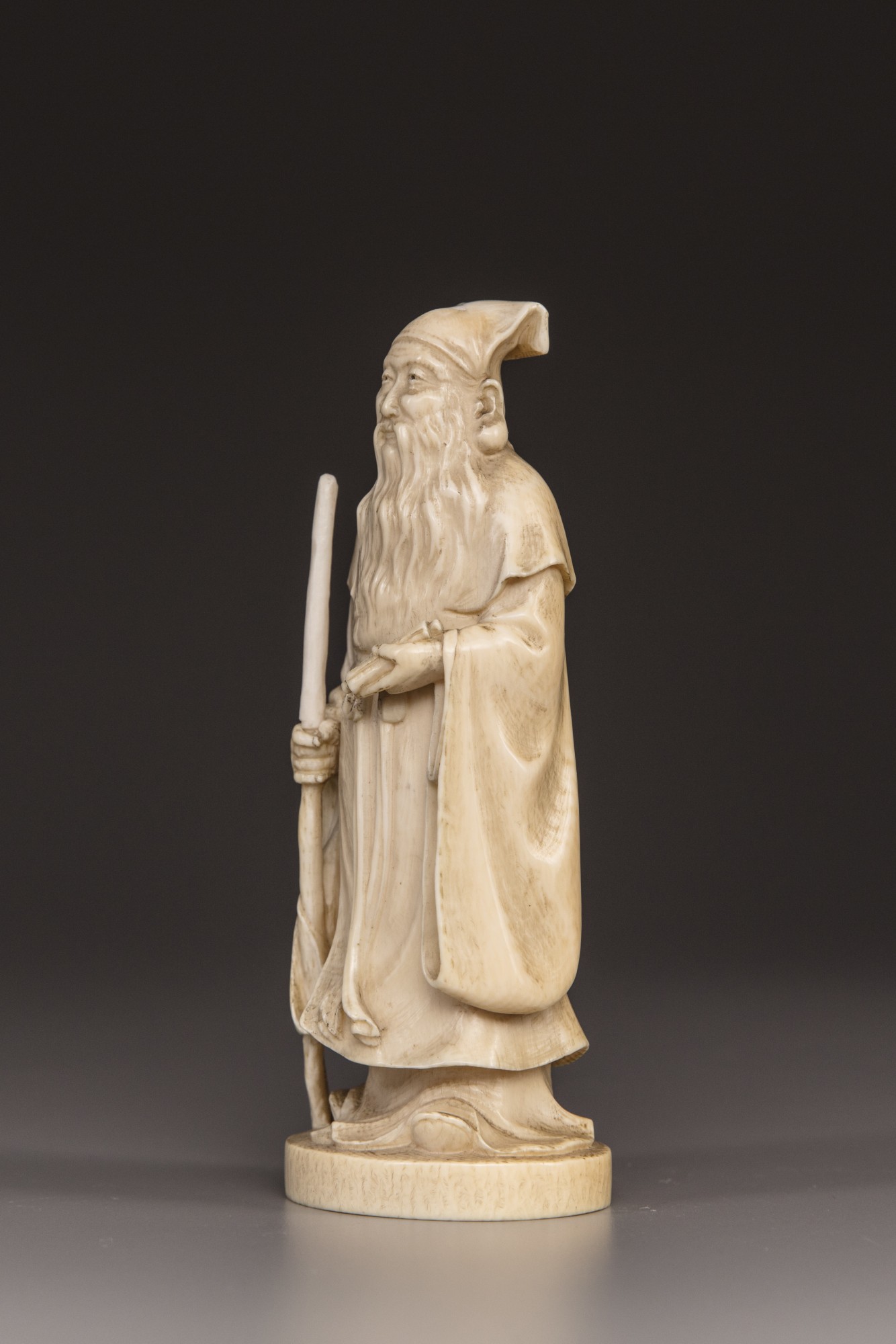 An ivory carving of Jurojin - Image 2 of 4