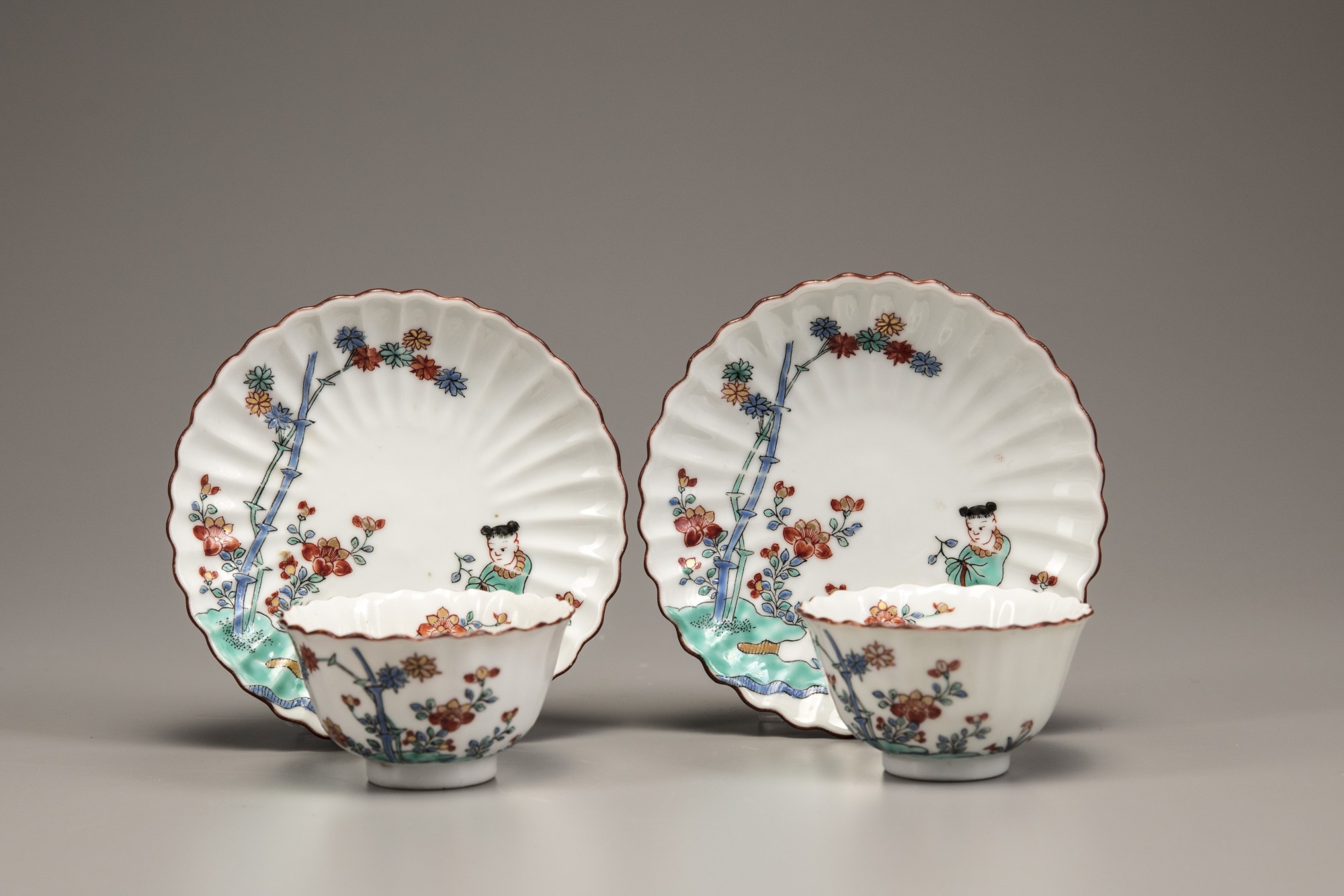 Two pairs of cups and saucers - Image 2 of 5