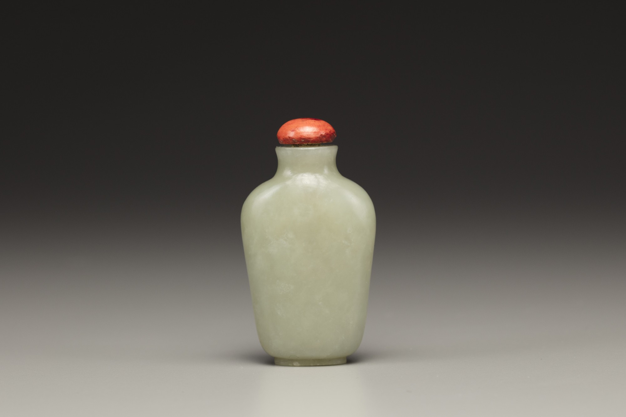 Four Chinese jade snuff bottles - Image 5 of 9