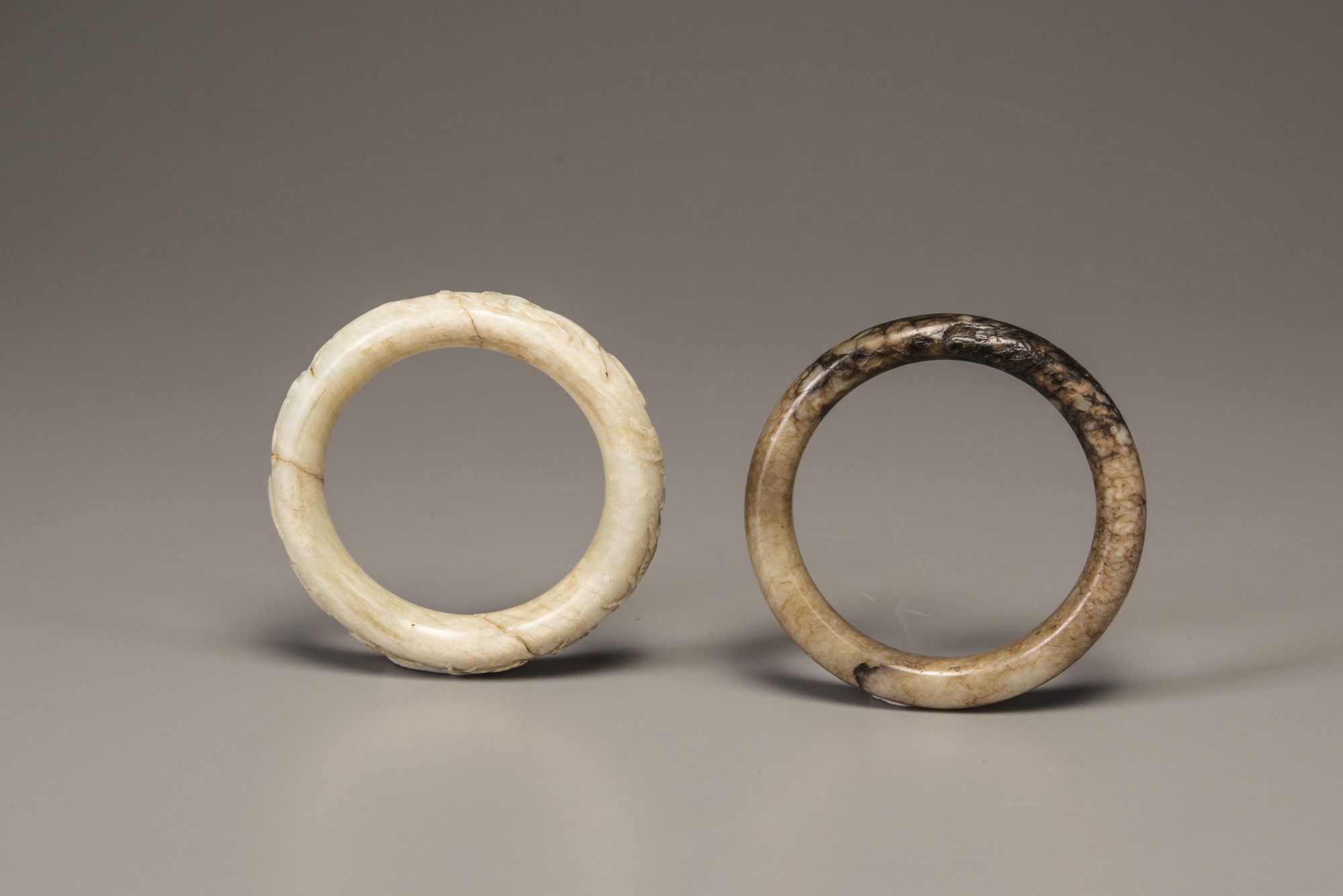 Two Jade bangles - Image 3 of 3