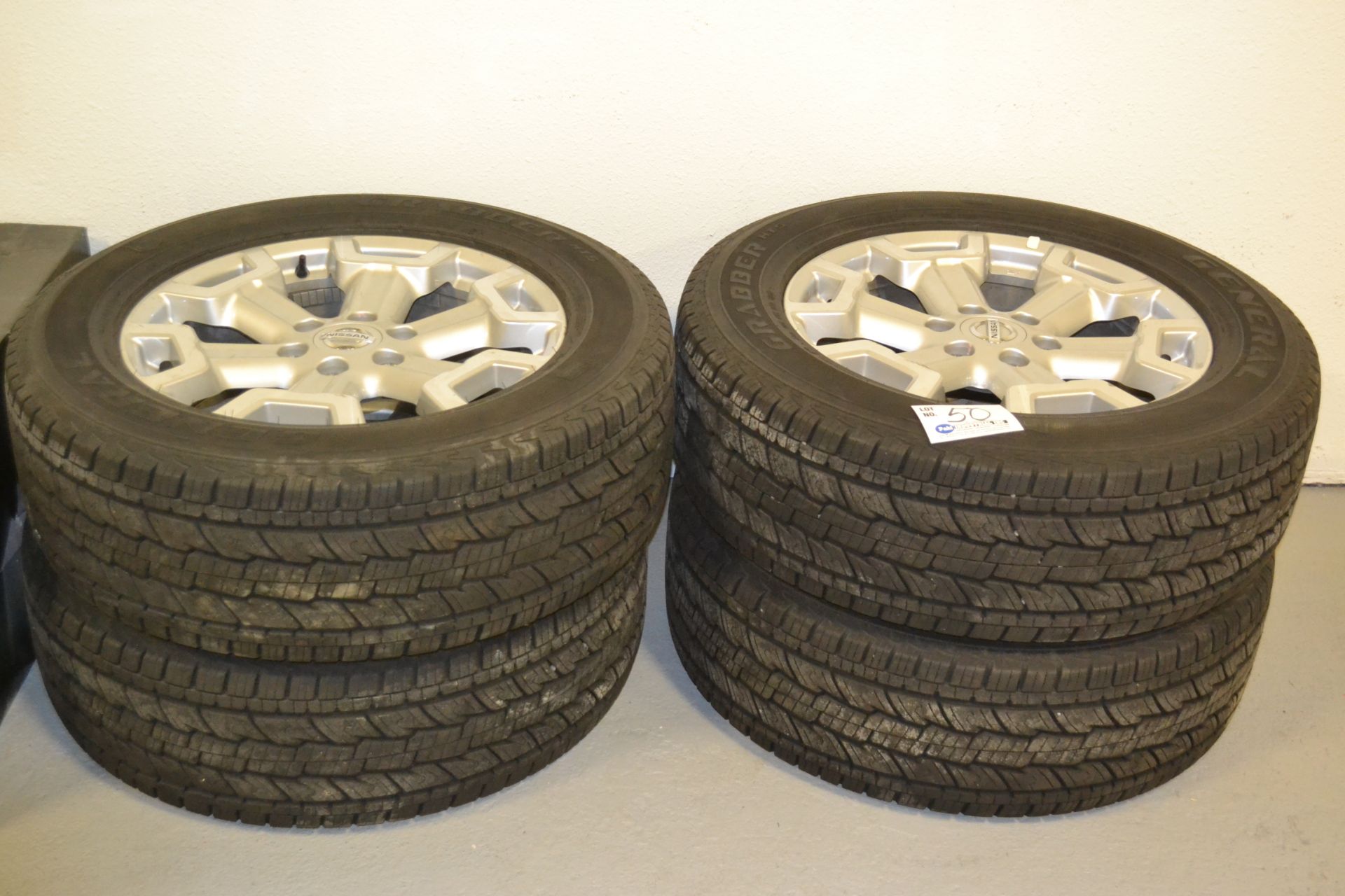Set of 4 General HTS Tires w/rims for Nissan