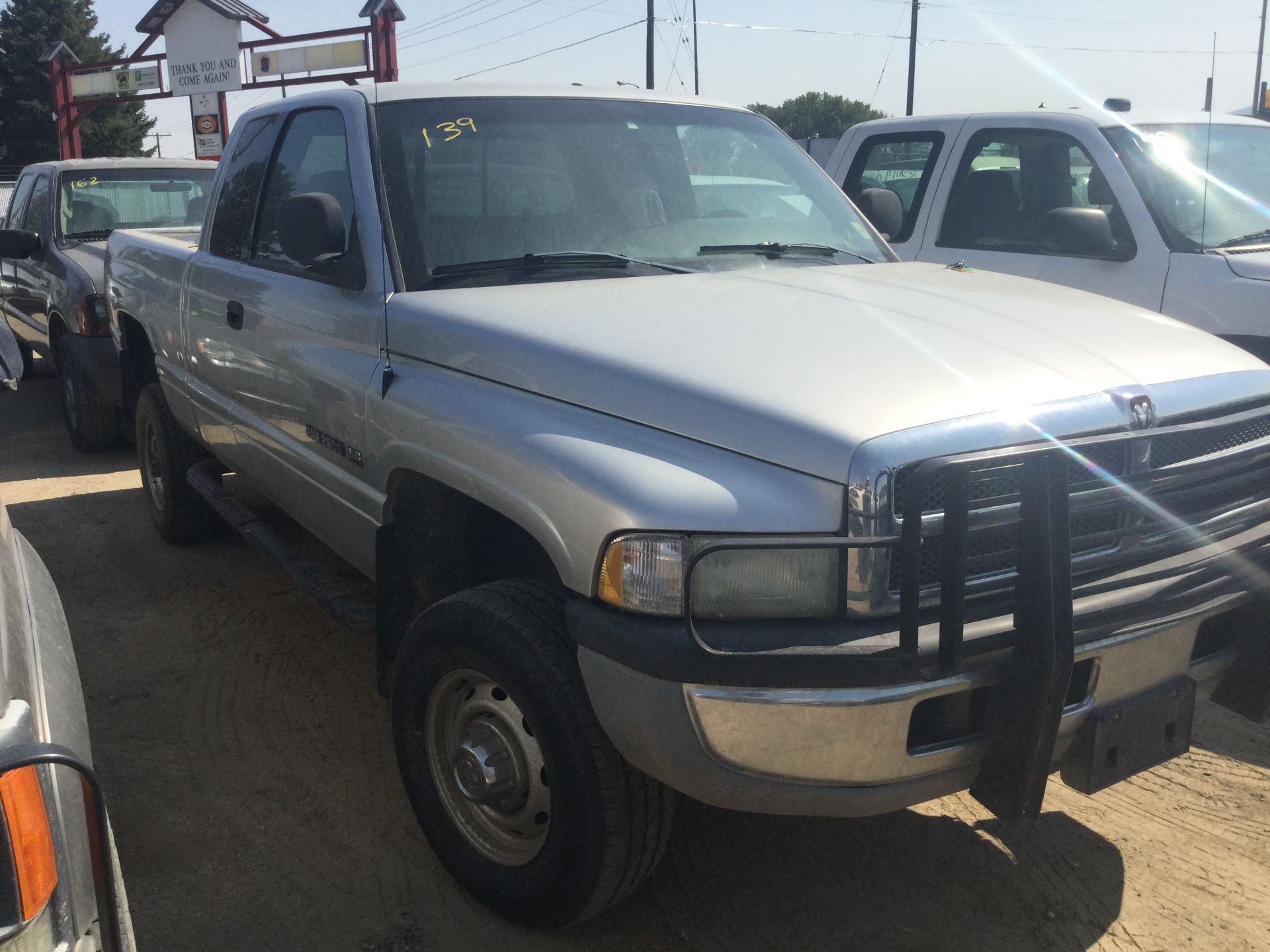 Year: 2001 Make: Dodge Model: 3/4T Type: Pickup Vin#: 569345 Mileage/Hours: 207850 5.9L, 4x4, XC, - Image 3 of 5