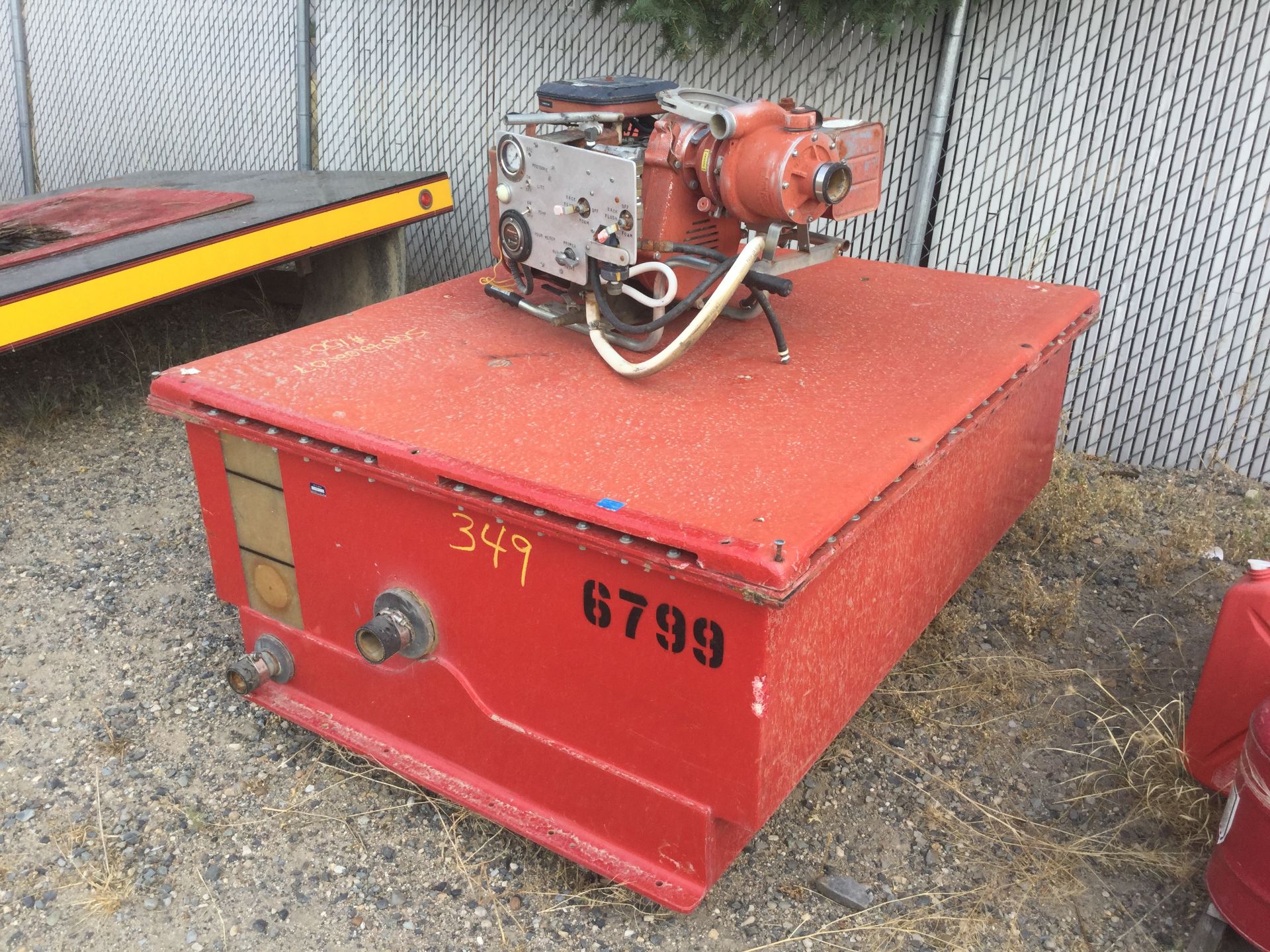 Year: n/a Make: n/a Model: n/a Type: Water Tank, Pump Motor Vin#: n/a Mileage/Hours: n/a Red - Image 2 of 2