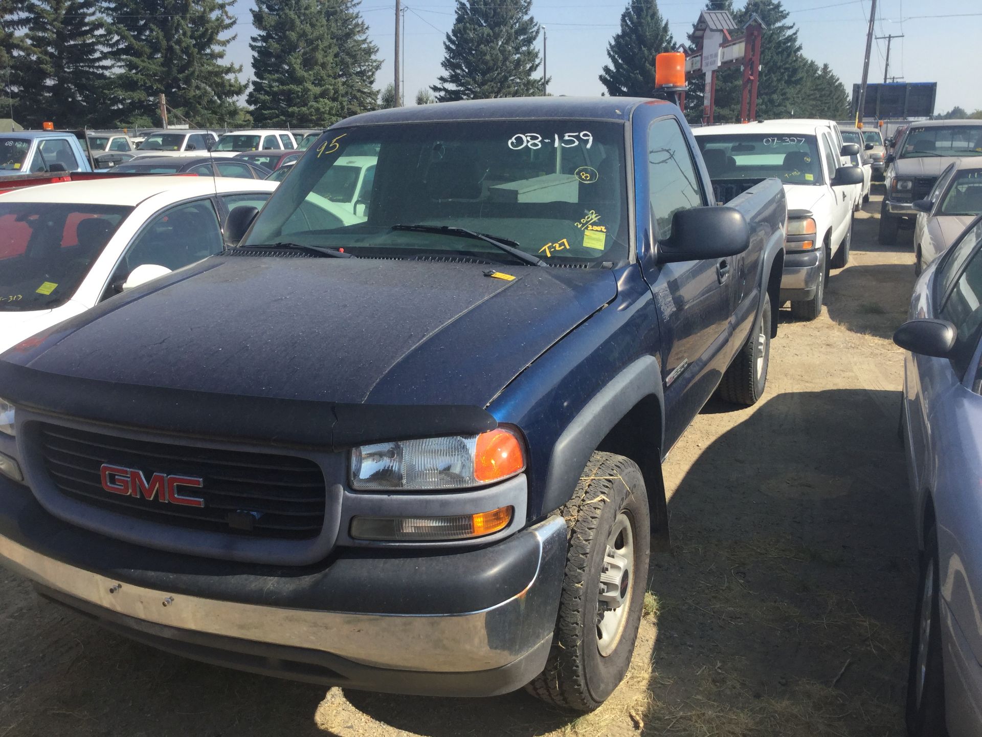 Year: 2002 Make: GMC Model: 3/4T Type: Pickup Vin#: 227629 Mileage/Hours: 195978 6.0L, 2WD, RC,