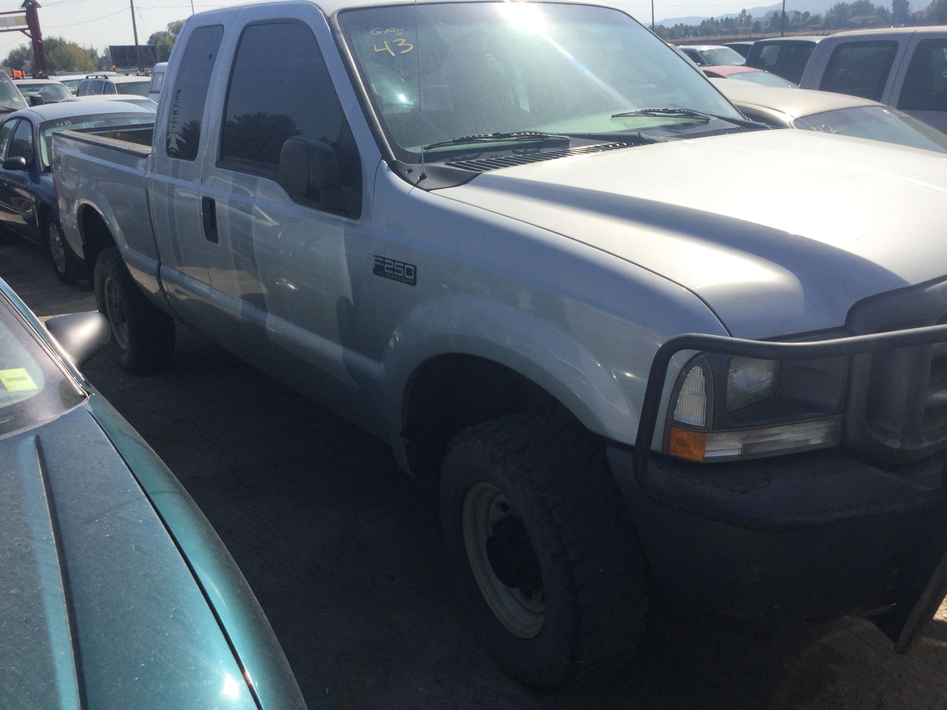 Year: 2004 Make: Ford Model: 3/4T Type: Pickup Vin#: C00756 Mileage/Hours: 186666 5.4L, 4x4, 6 spd, - Image 3 of 5