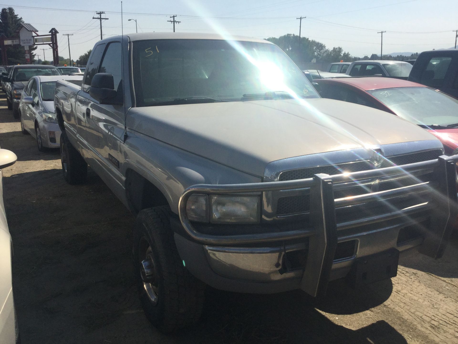 Year: 2001 Make: Dodge Model: 3/4T Type: Pickup Vin#: 233743 Mileage/Hours: 246092 5.9L Cummins - Image 3 of 4