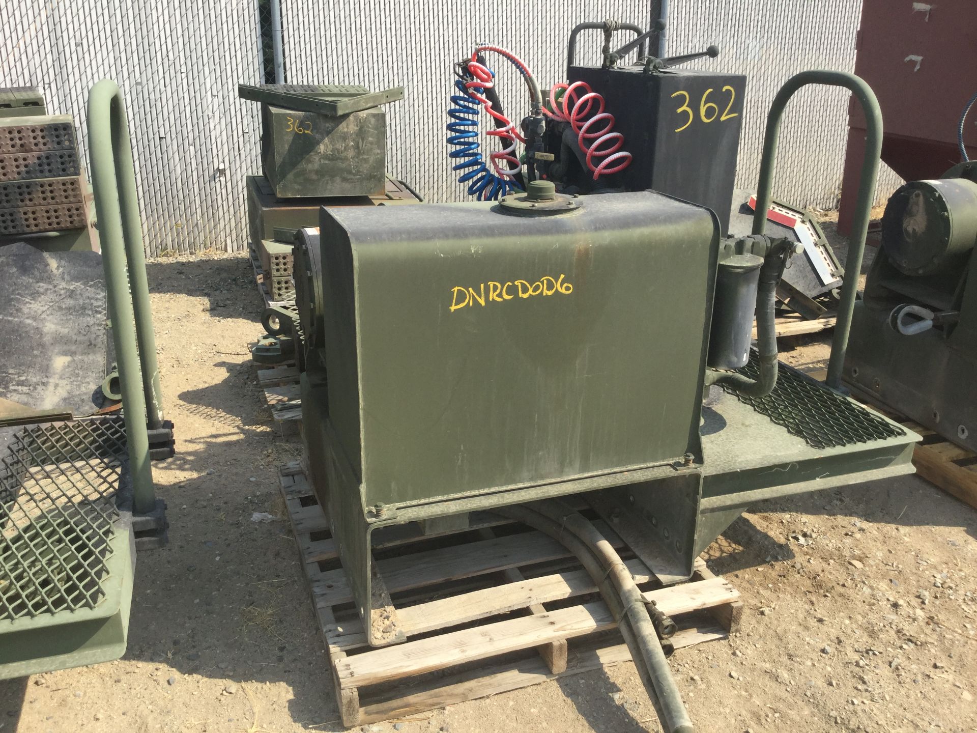 Year: n/a Make: n/a Model: 45,000 lbs Type: Hydrauic Winch Vin#: n/a Mileage/Hours: n/a 45,000 lb