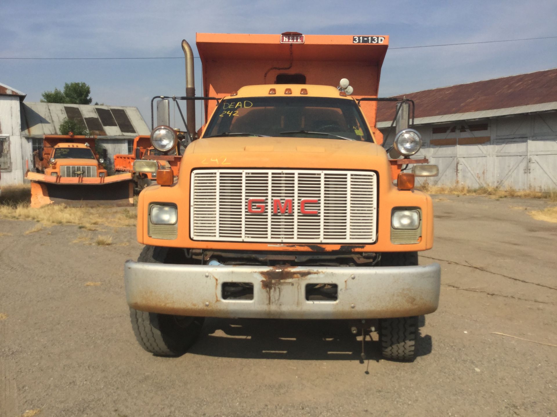 Year: 1992 Make: GMC Model: Top Kick Type: Dump Truck Vin#: 525250 Mileage/Hours: 210944 Cat Diesel, - Image 2 of 6