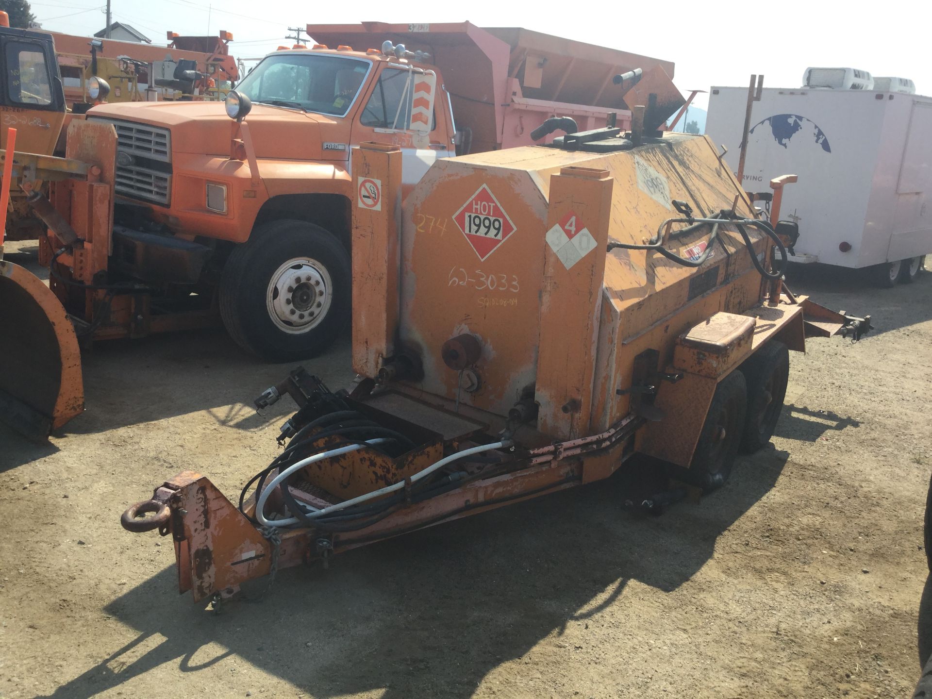 Year: 1987 Make: Patchman Model: 600 Gal Type: Tar Pot Trailer Vin#: unknown Mileage/Hours: n/a - Image 3 of 4