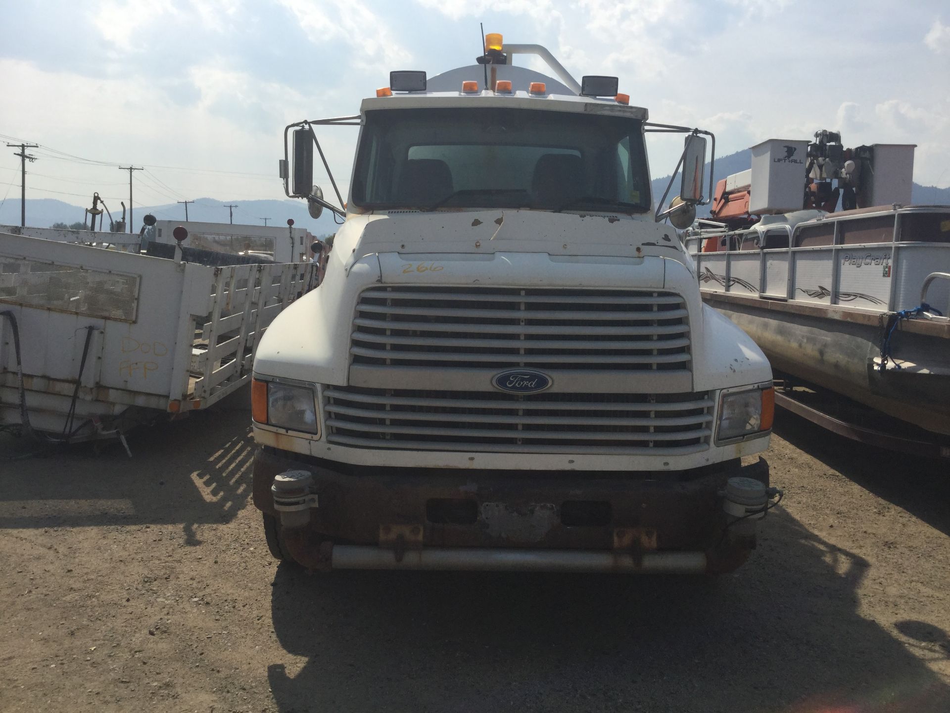 Year: 1995 Make: Ford Model: LTL9000 Type: Flush Truck Vin#: A22103 Mileage/Hours: 109876 Cummins - Image 2 of 7