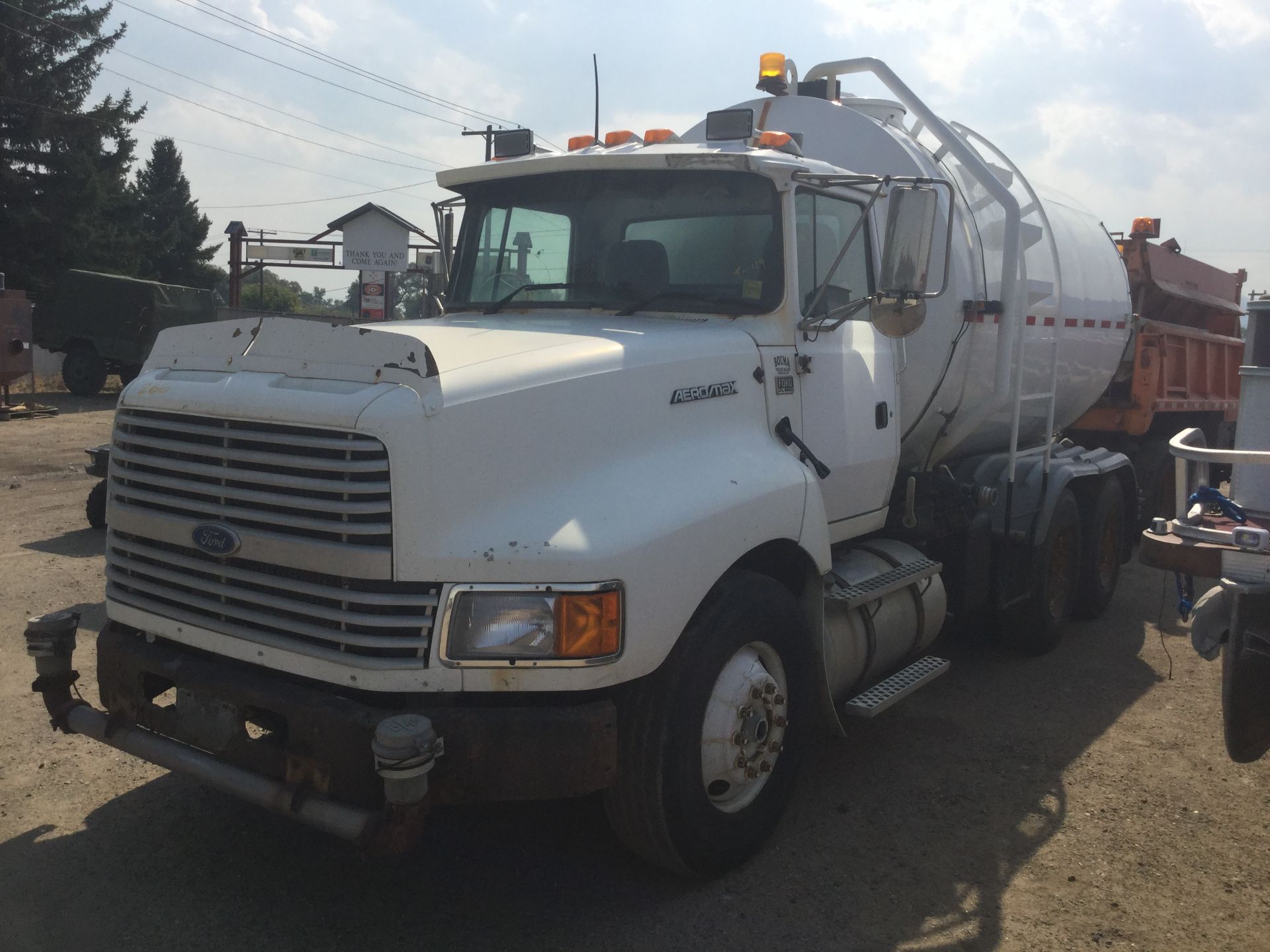 Year: 1995 Make: Ford Model: LTL9000 Type: Flush Truck Vin#: A22103 Mileage/Hours: 109876 Cummins