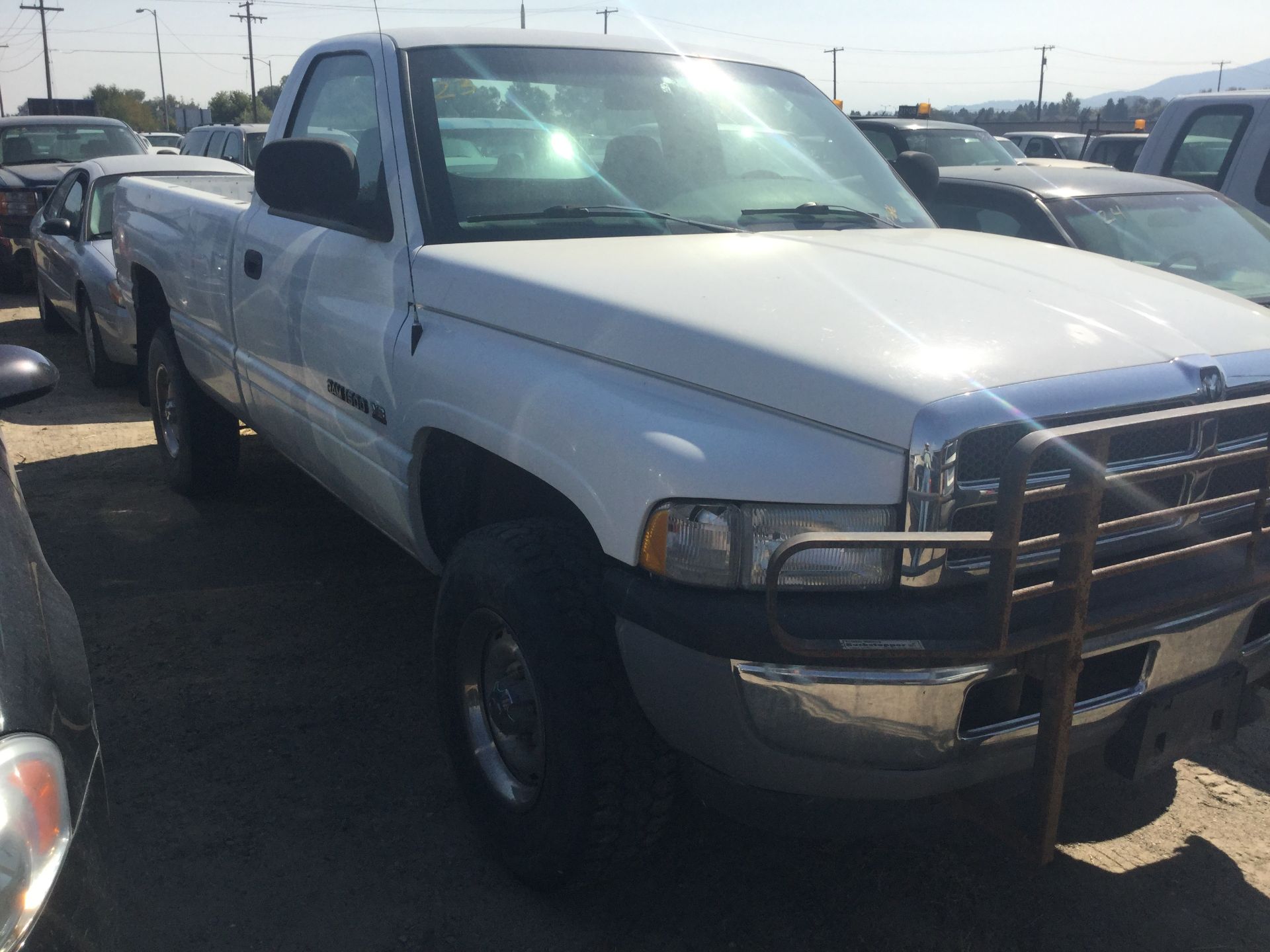 Year: 1999 Make: Dodge Model: 1/2T Type: Pickup Vin#: 233409 Mileage/Hours: 80220 5.2L, 4x4, 5sp, - Image 3 of 4