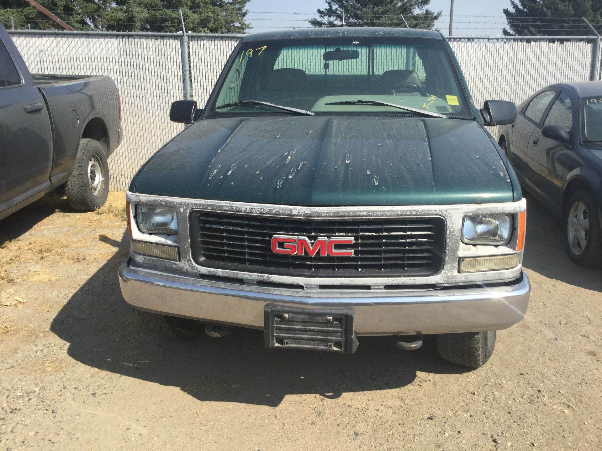 Year: 1996 Make: GMC Model: 1/2T Type: Pickup Vin#: 539146 Mileage/Hours: 178977 5.7L, 4x4, 5sp, XC, - Image 2 of 3