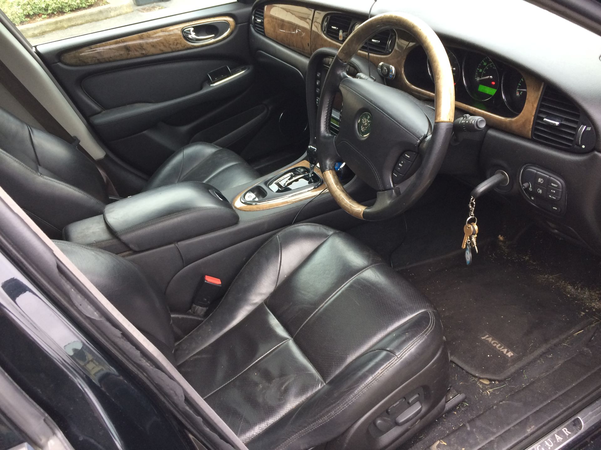 03CW2805 Jaguar XJ6 Sport - Image 6 of 21