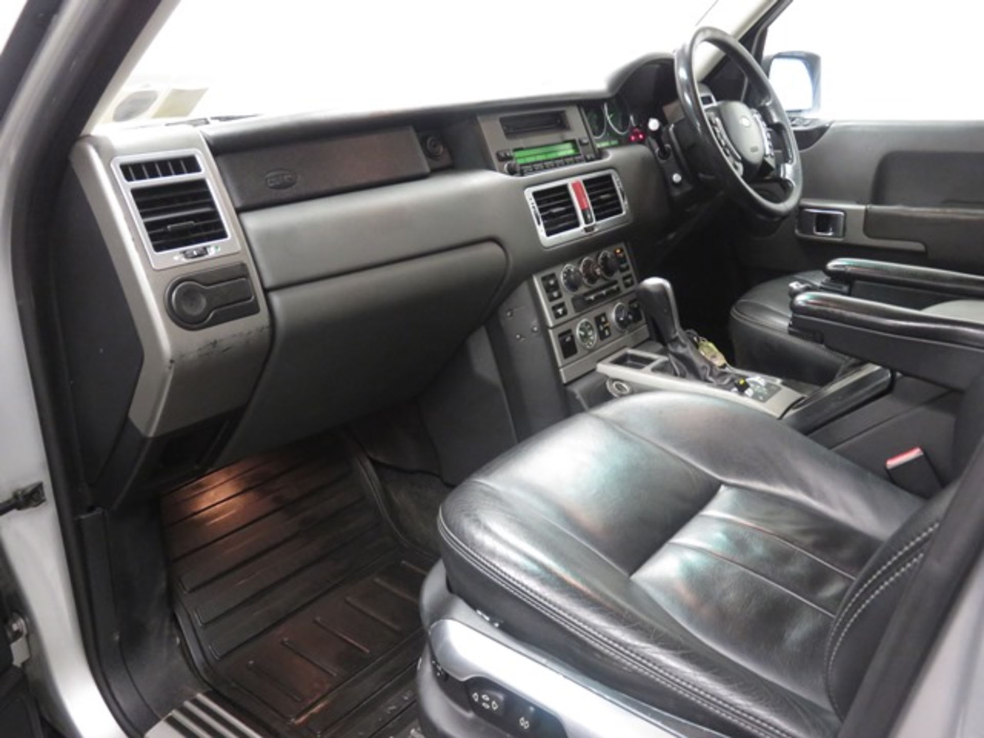 04C1462 Range Rover - Image 3 of 19