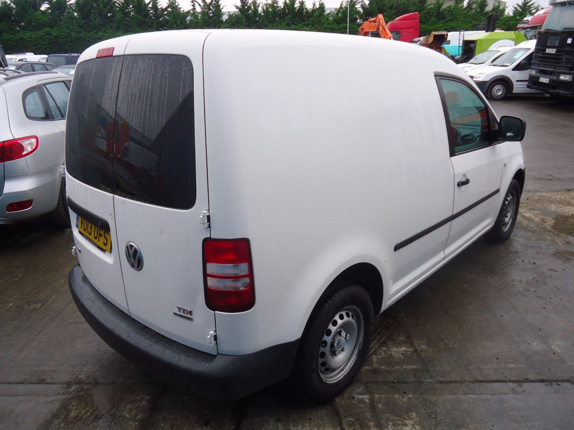 VU13OFS Volkswagen Caddy C20 1.6 TDI Bluemotion 103 - Image 3 of 6