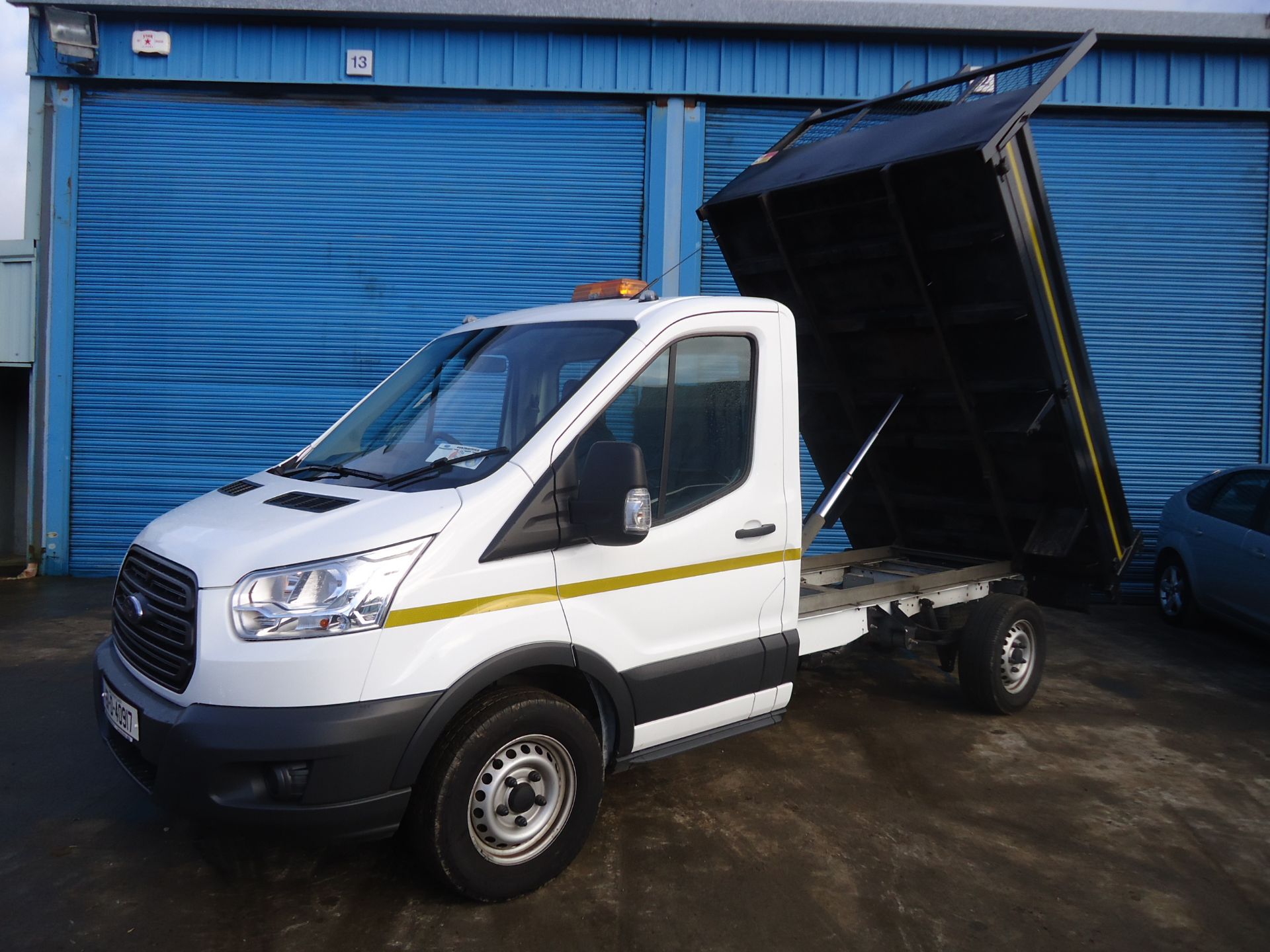 151D40917 Ford Transit Tipper