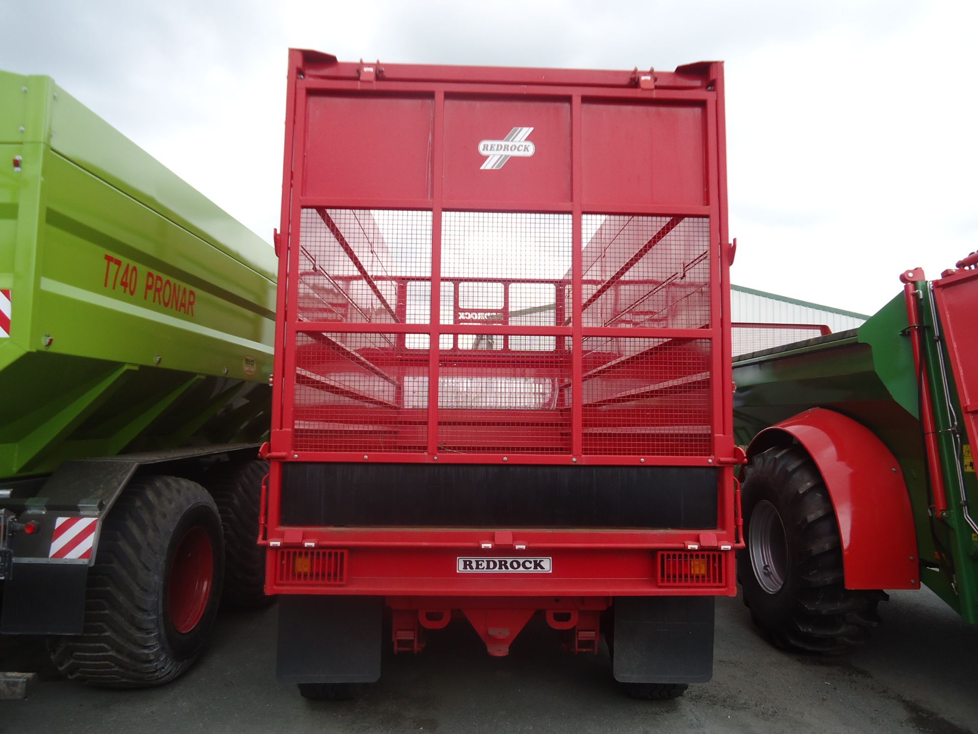 2015 NEW Redrock 180/14.5 18FT Silage & Grain Traile - Image 5 of 13