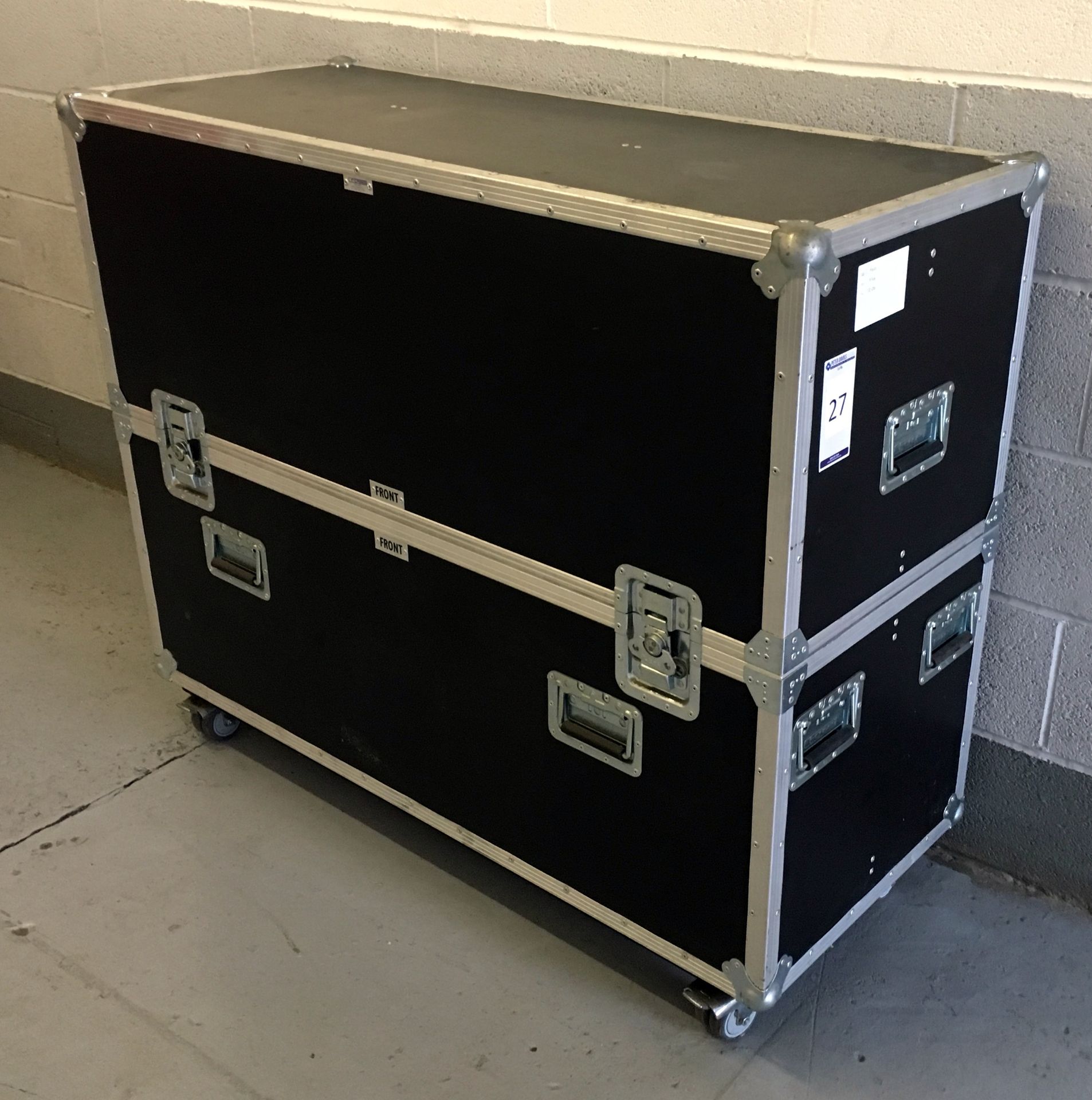 CF Cases Mobile Flight Case (1250mm x 960mm x 520mm) (Located Stockport – Viewing by Appointment &