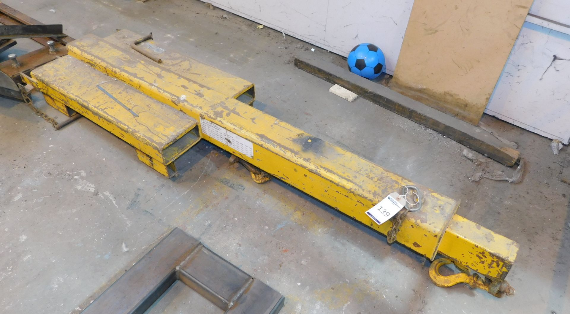 Extendable 2700KG Forklift Crane Jib Attachment, 500mm-3000mm Extension Range