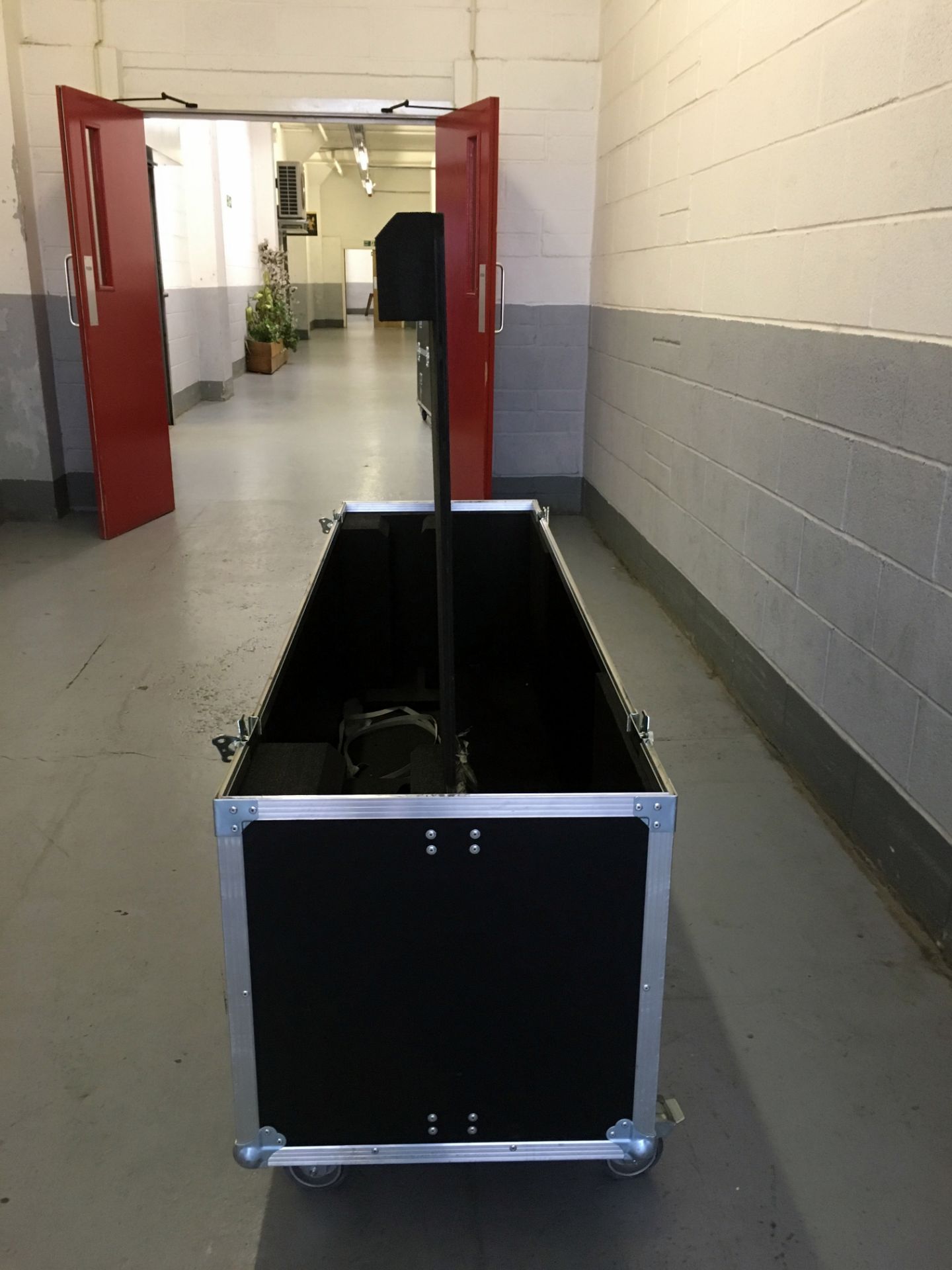 Absolute Casing Mobile Flight Case c/w Divider (1820mm x 1220mm x 540mm) (Located Stockport – - Image 3 of 5