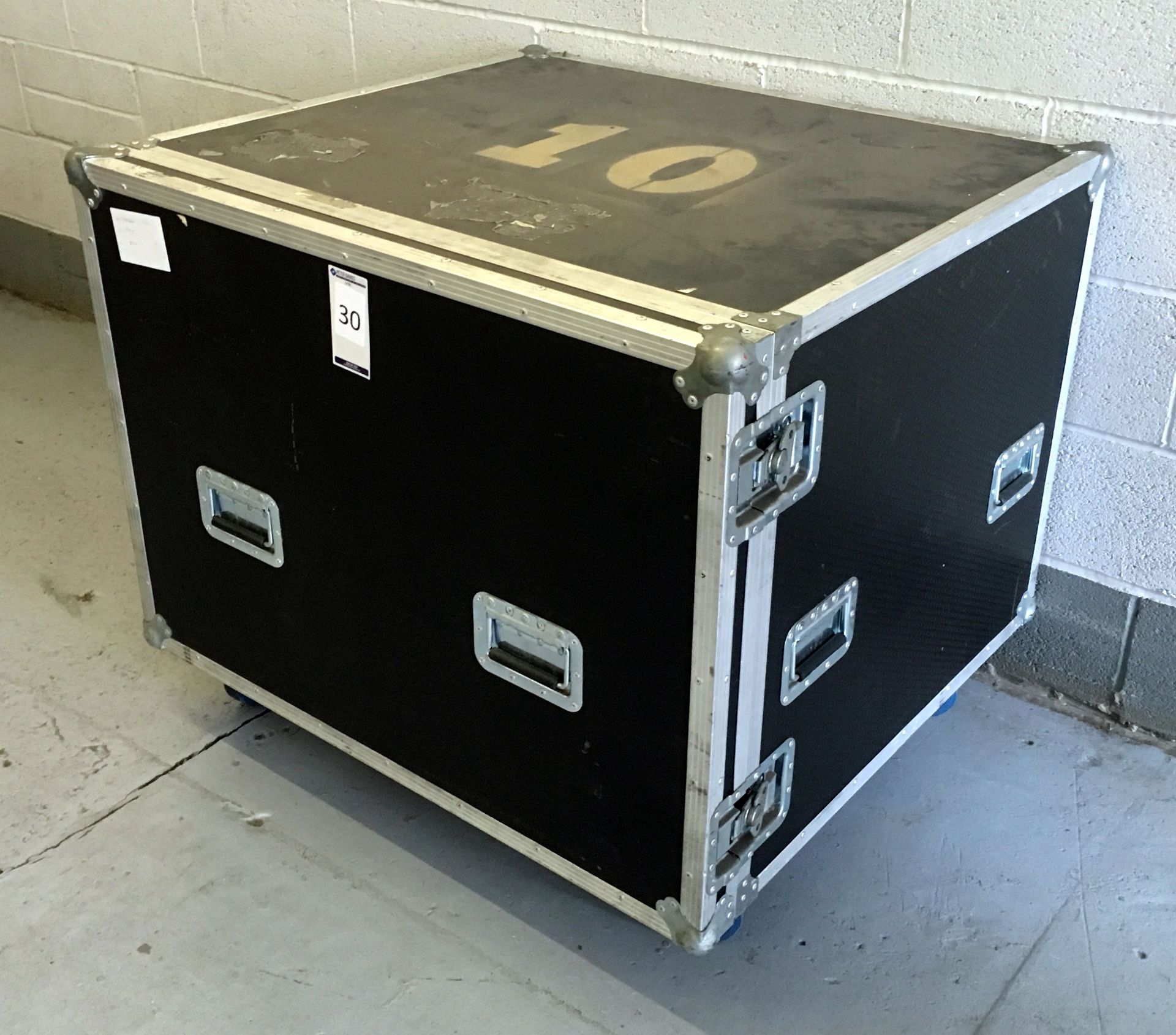 Mobile Flight Case (1000mm x 730mm x 890mm) (Located Stockport – Viewing by Appointment & Collection - Image 3 of 5