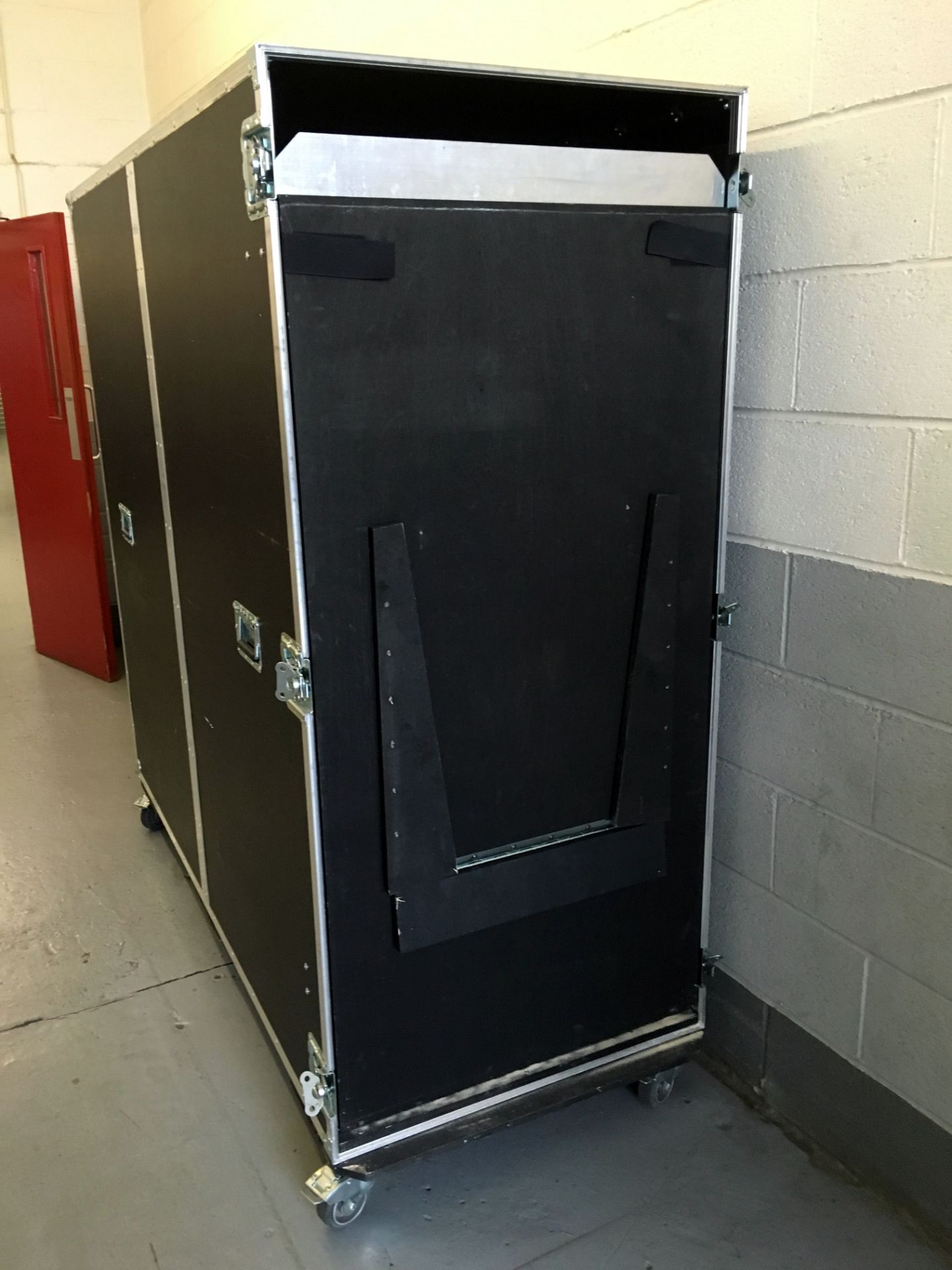 Absolute Casing Mobile Flight Case c/w Ramp (2000mm x 1730mm x 790mm) (Located Stockport – Viewing - Image 6 of 8