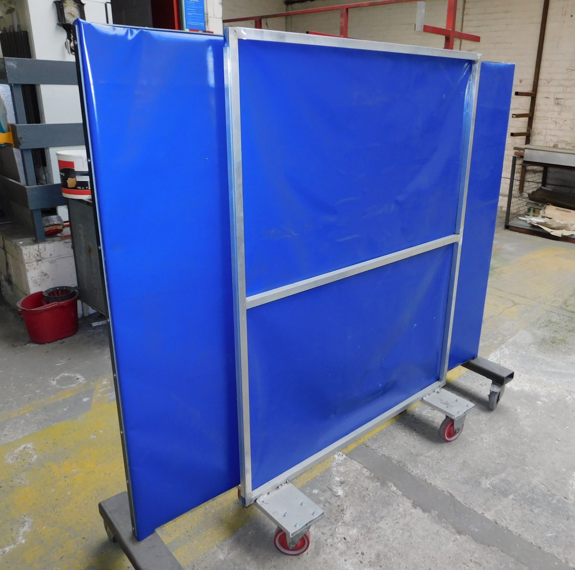 2 Mobile Welding Screens