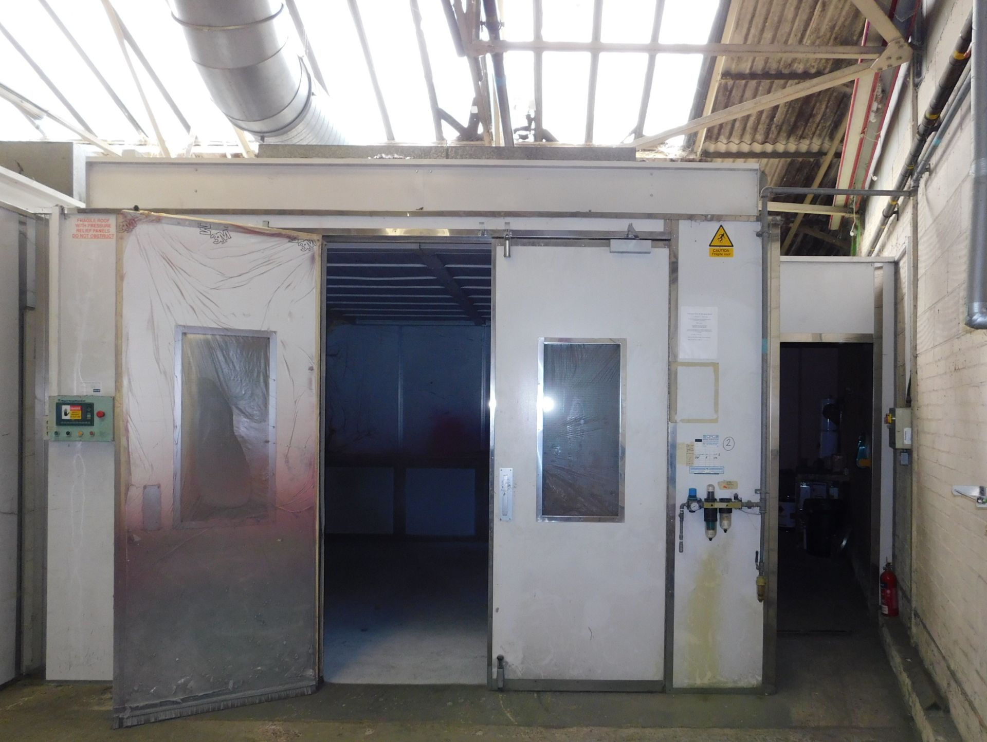 Spraybake Double Bay Spray Booth/Oven, Internal Dimensions, 4.2m X 6m & 4.2m X 4.9m with Adjoining - Image 3 of 6