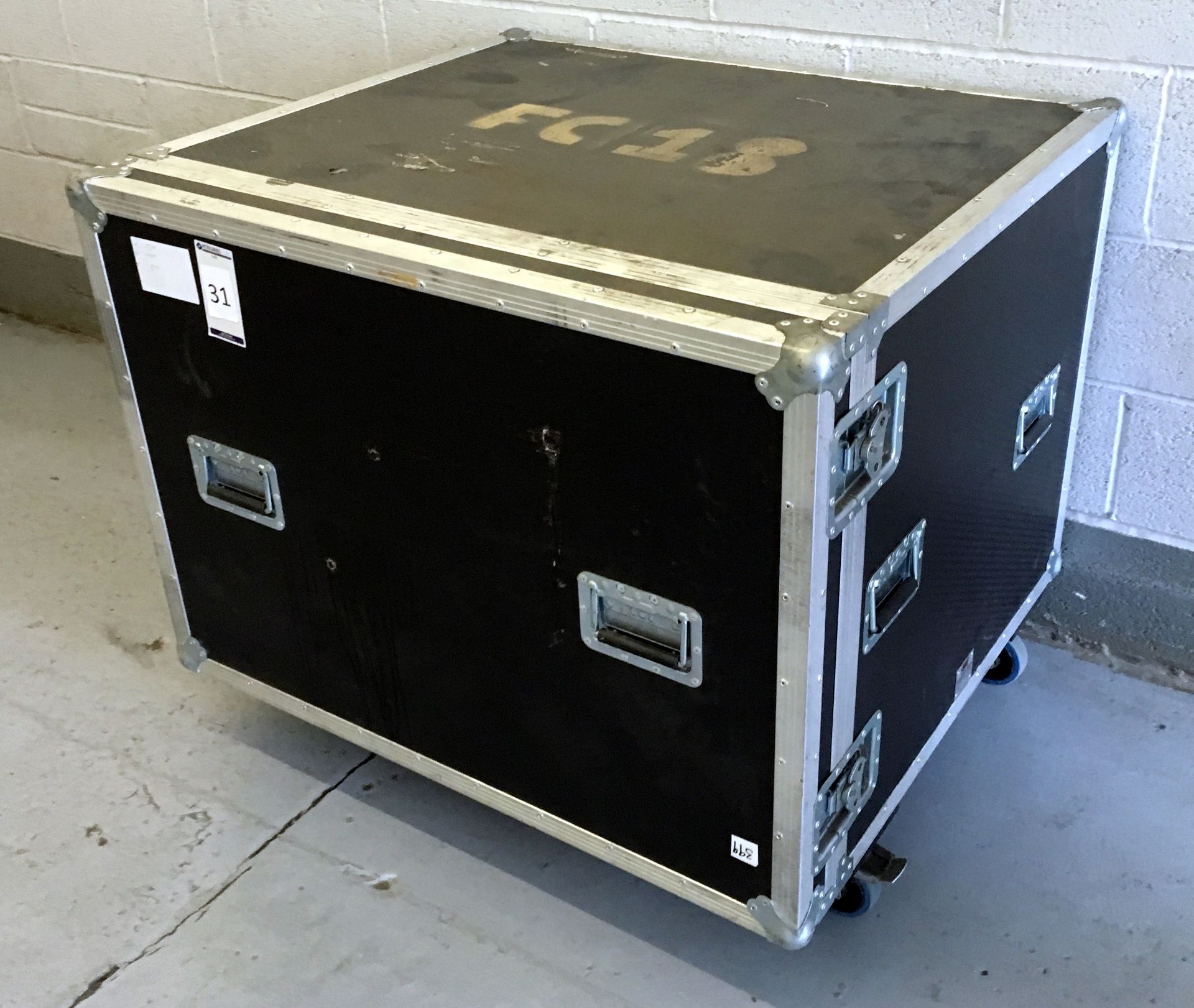 Mobile Flight Case (1000mm x 730mm x 880mm) (Located Stockport – Viewing by Appointment & Collection - Image 3 of 5