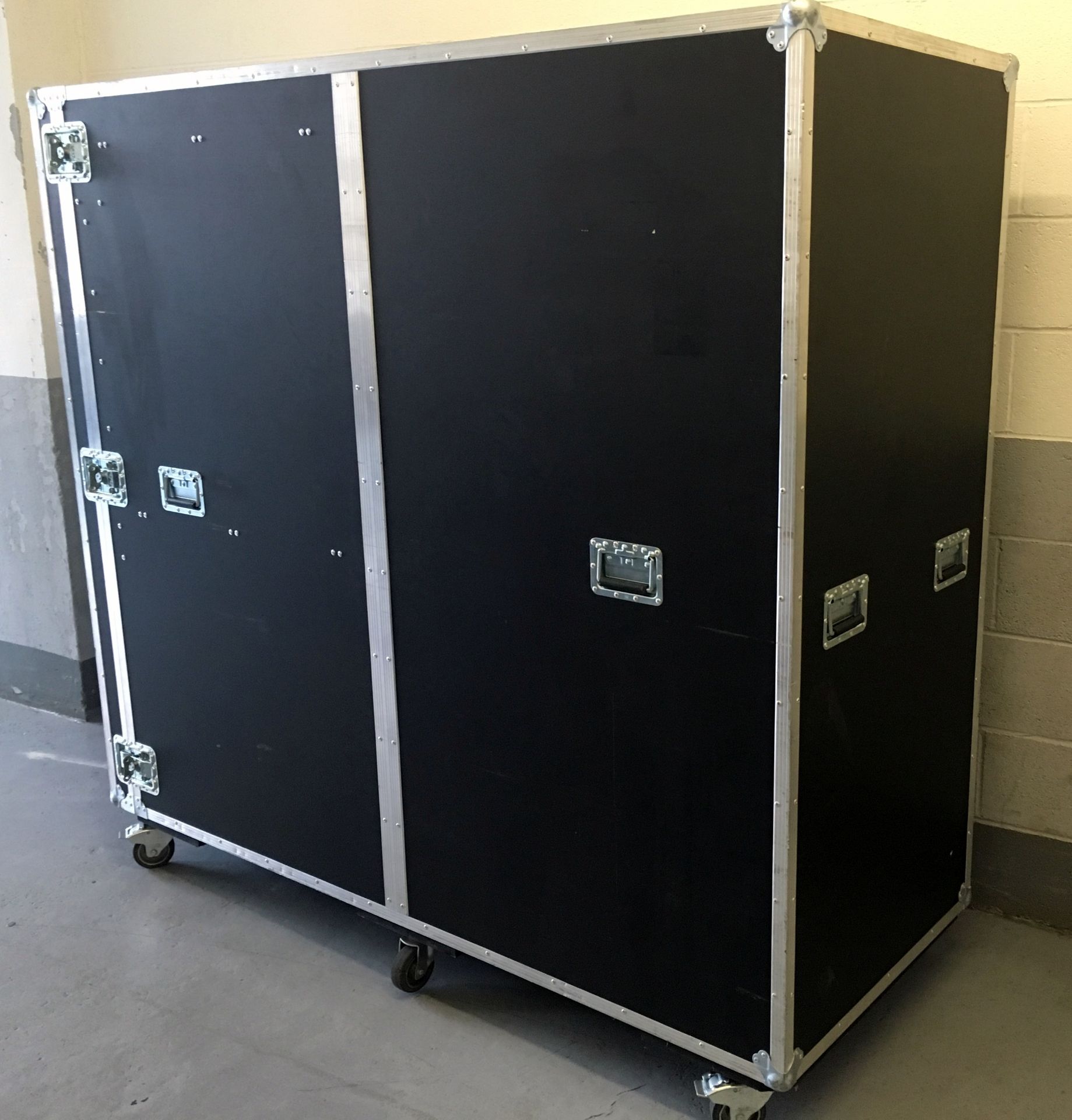 Absolute Casing Mobile Flight Case c/w Ramp (2000mm x 1730mm x 790mm) (Located Stockport – Viewing - Image 8 of 8