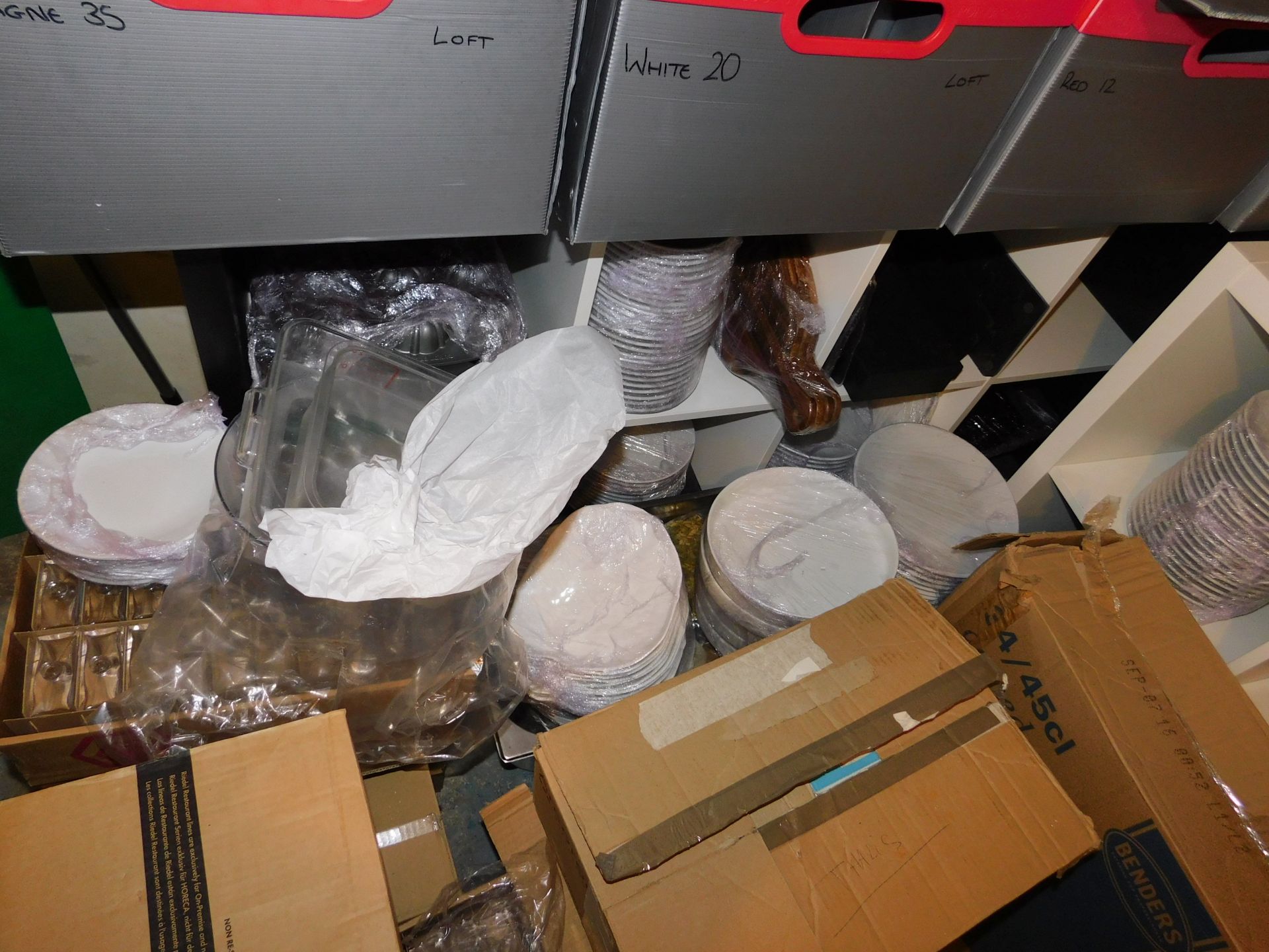 Contents of Room to include Large Quantity of Glassware to include Ridel, Crockery & Miscellaneous - Bild 4 aus 5