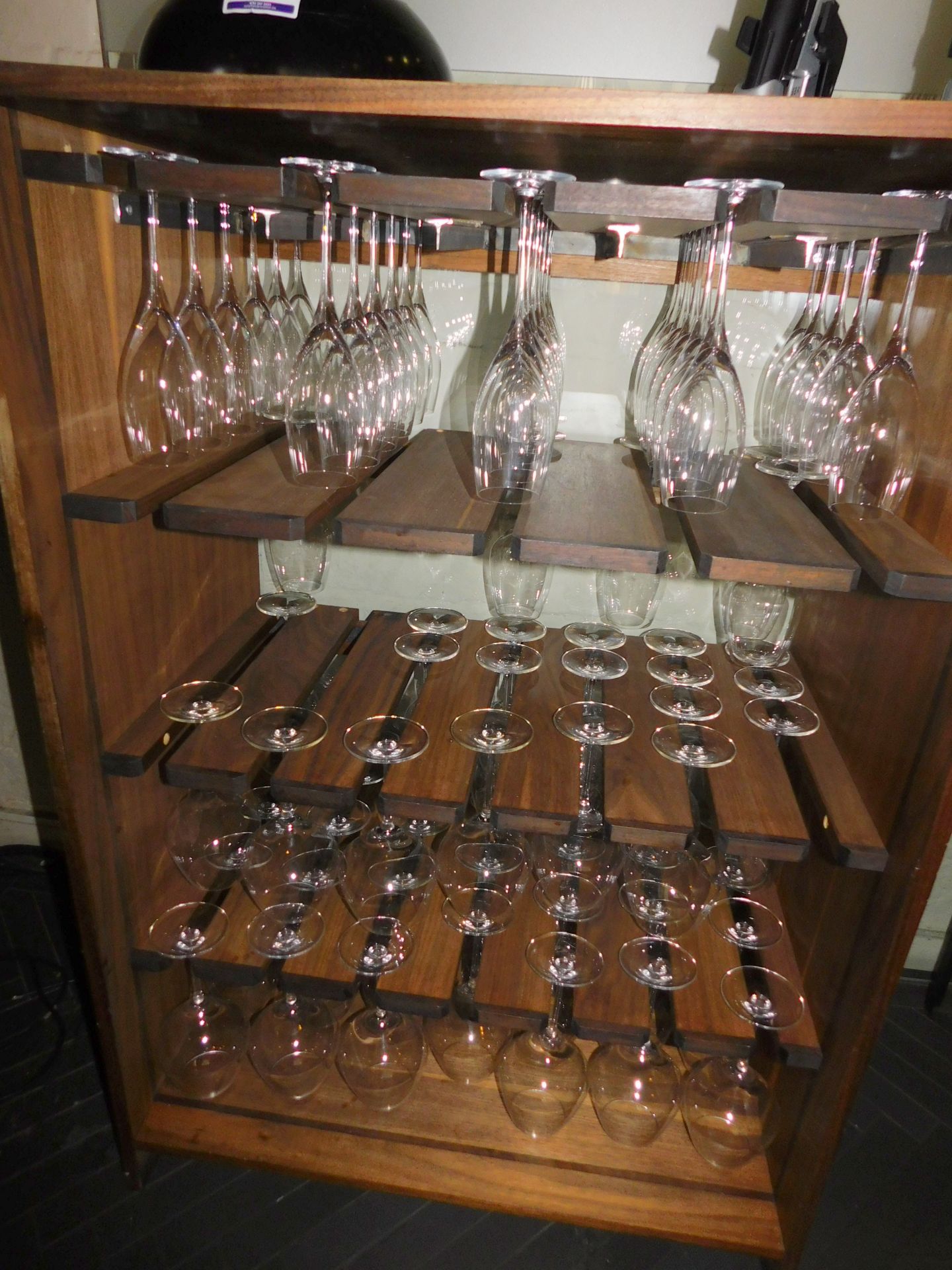 170 Pieces of Assorted Glassware including Riedel & Rona (Located at 155 Farringdon Road, London, - Bild 3 aus 3