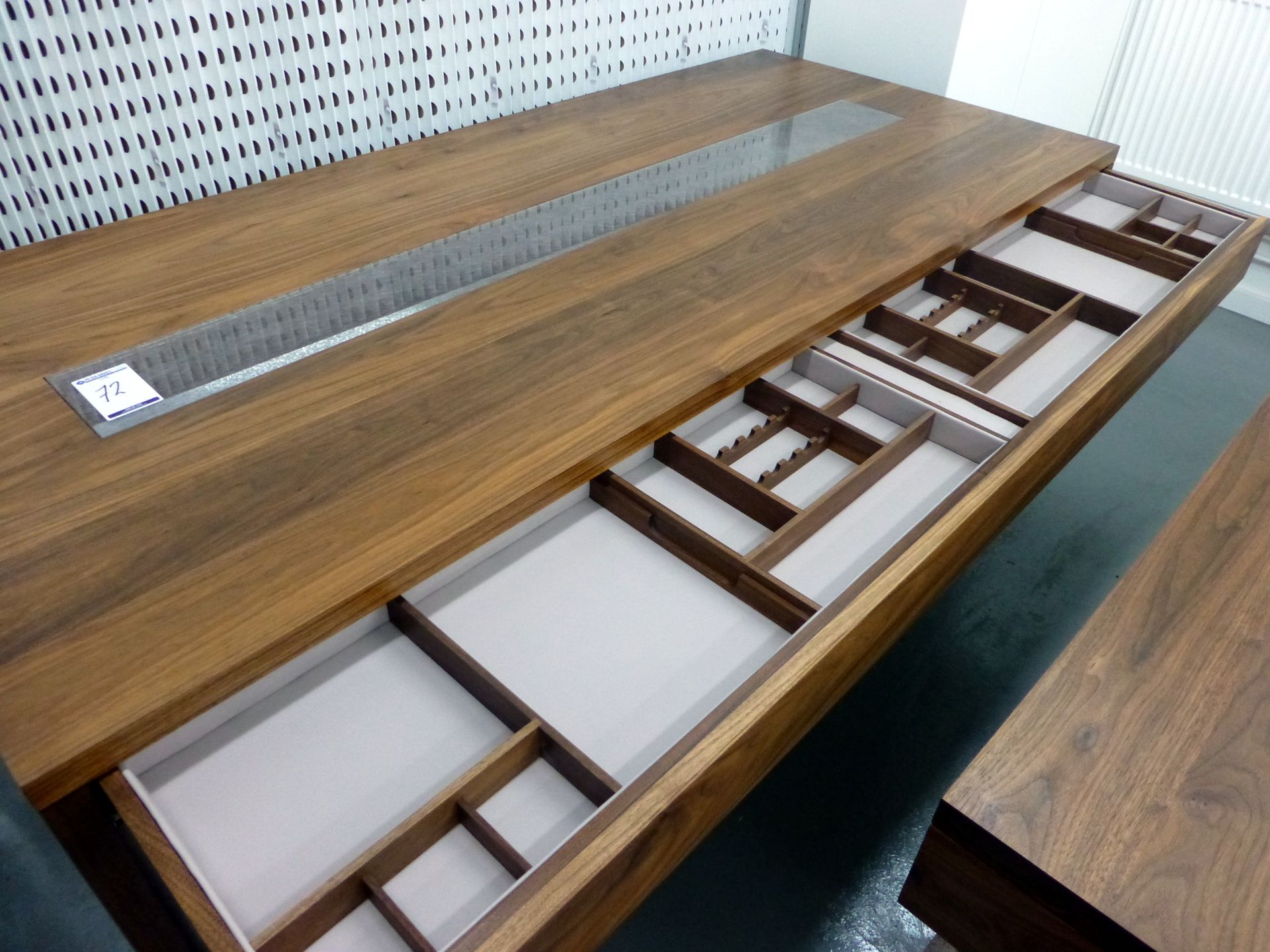 Splendid Squire Desk, American Black Walnut with Silk Fused Glass Insert (2000mm x 900mm x 770mm) - Bild 3 aus 3