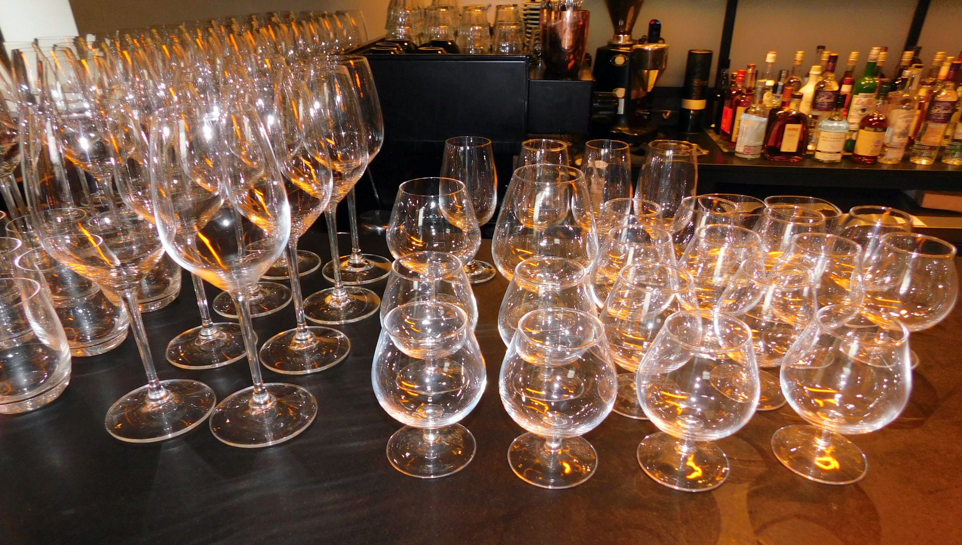 99 Pieces of Assorted Glassware to include Riedel (Located at 155 Farringdon Road, London, EC1R - Bild 4 aus 4