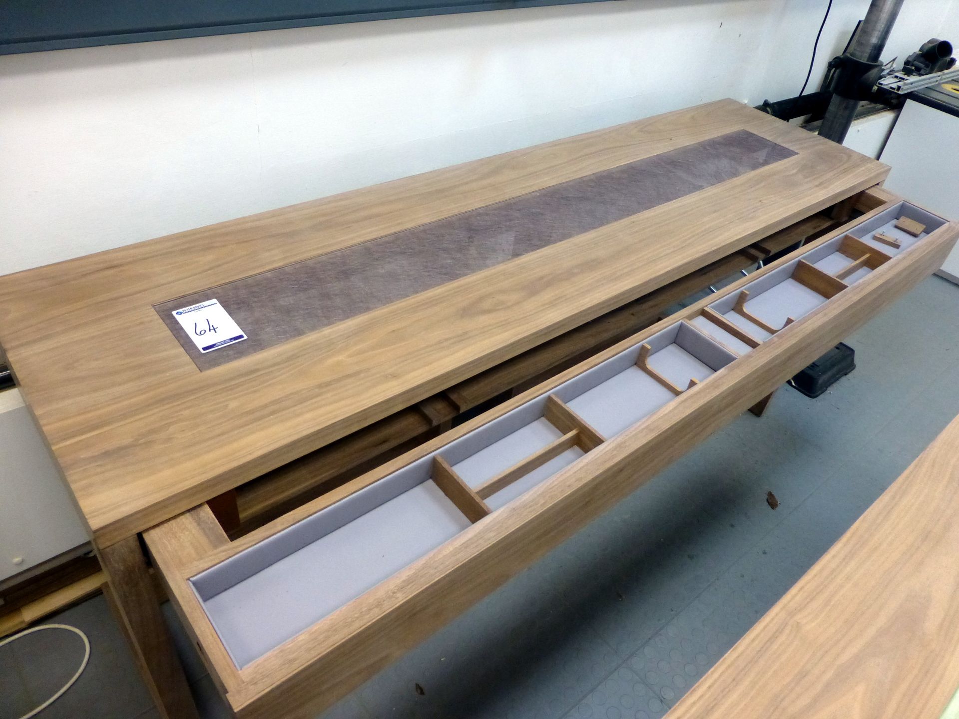 Glamorous Butler Console Table, American Black Walnut (Part Finished) Manufactured by Tree - Bild 2 aus 2