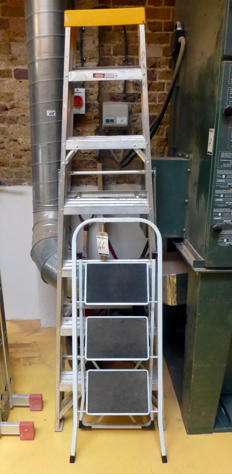 7 Rung Aluminium Stepladder, 3 Rung Steel Stepladder & BPS 4 Section Folding Aluminium Ladder ( - Image 2 of 2