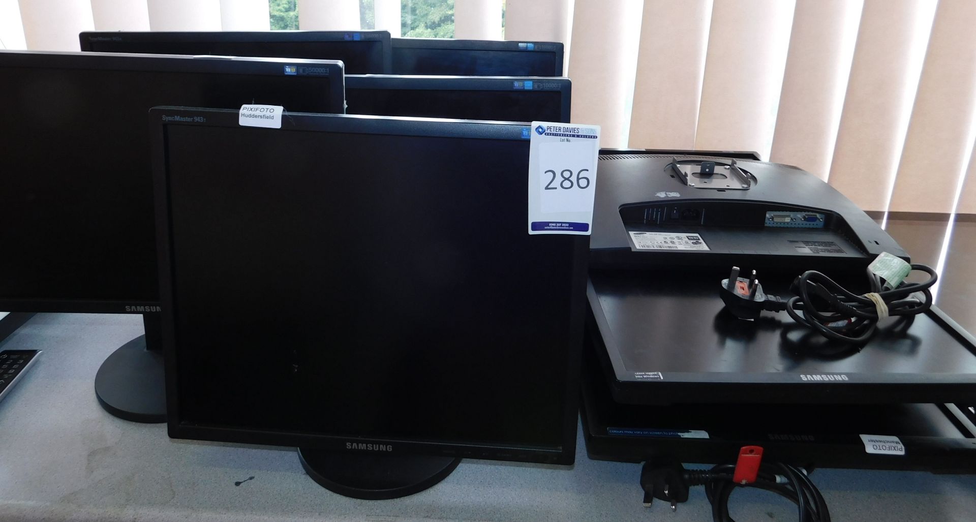 10 Assorted Samsung Monitors (5 missing stands) (Located The Auction Complex, Houldsworth Mill,