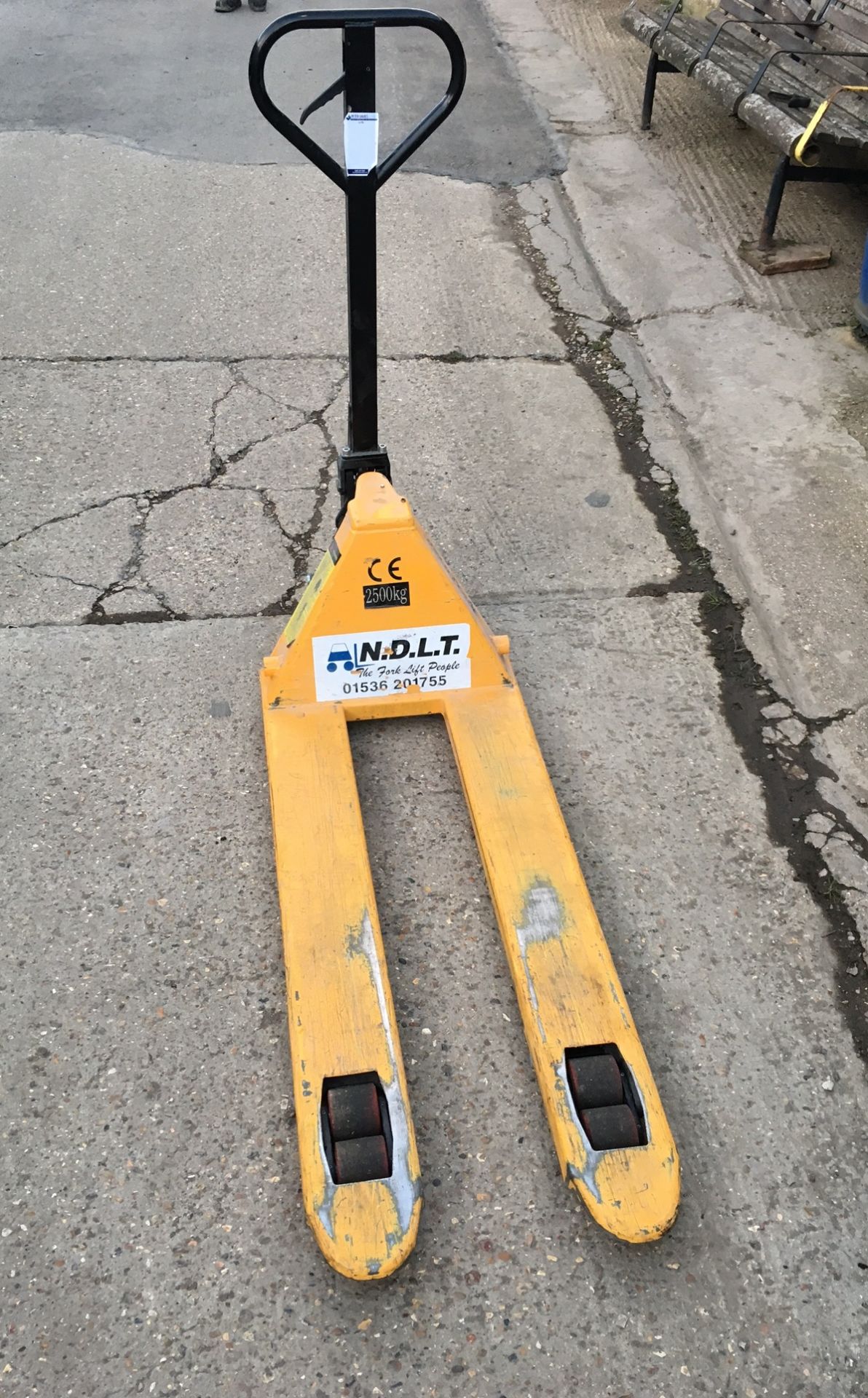 2500kg Manual Pallet Truck (Located at Wyngray Farm, St Mary’s Lane, Upminster, RM14 3NX - Viewing