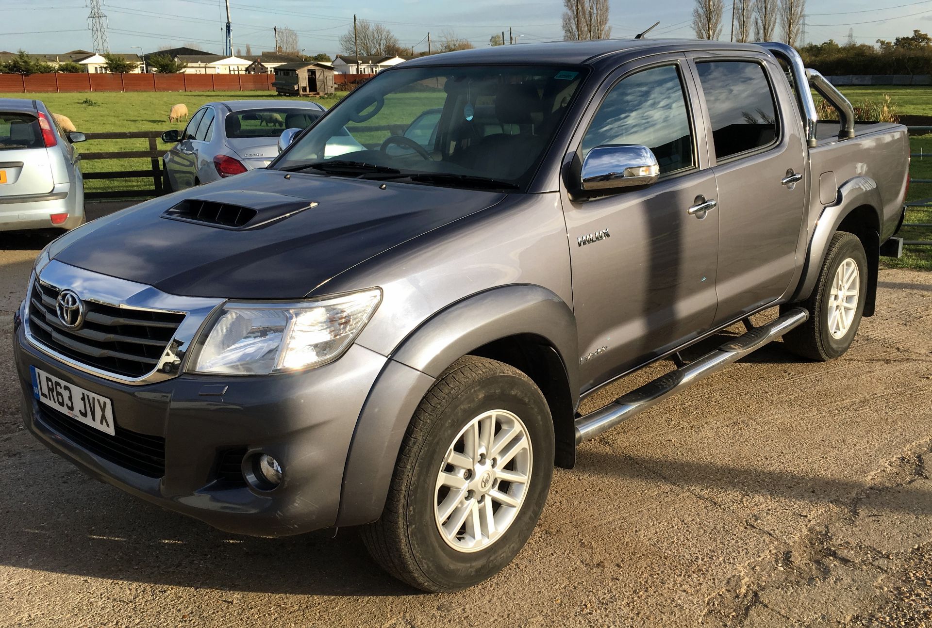 Toyota Hilux Invincible Double Cab D-4D 4WD 171 Auto, LR63 JVX, First Registered 10th October