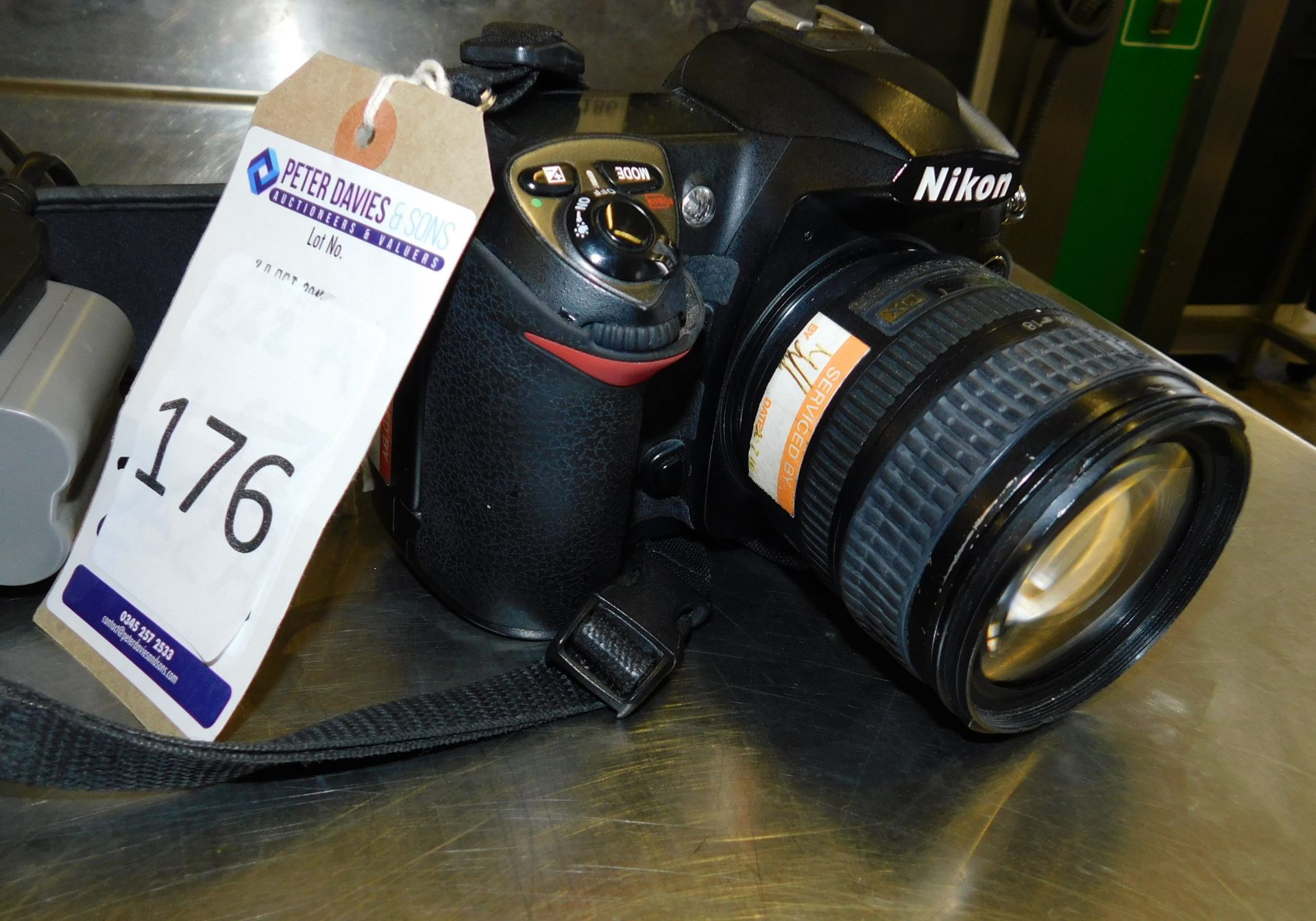 Nikon D200 Digital Camera, serial number: 8040817 with Nikon AF-S Nikor 18-70mm 1:3.5-4.5G ED