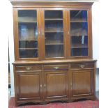 EARLY 20TH CENTURY MAHOGANY THREE DOOR LIBRARY BOOKCASE,