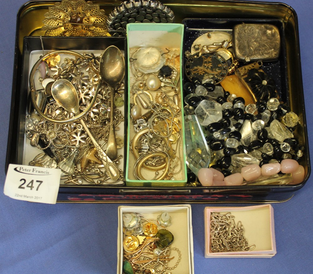 Small box of assorted items to include: plated teaspoons; various costume dress jewellery,